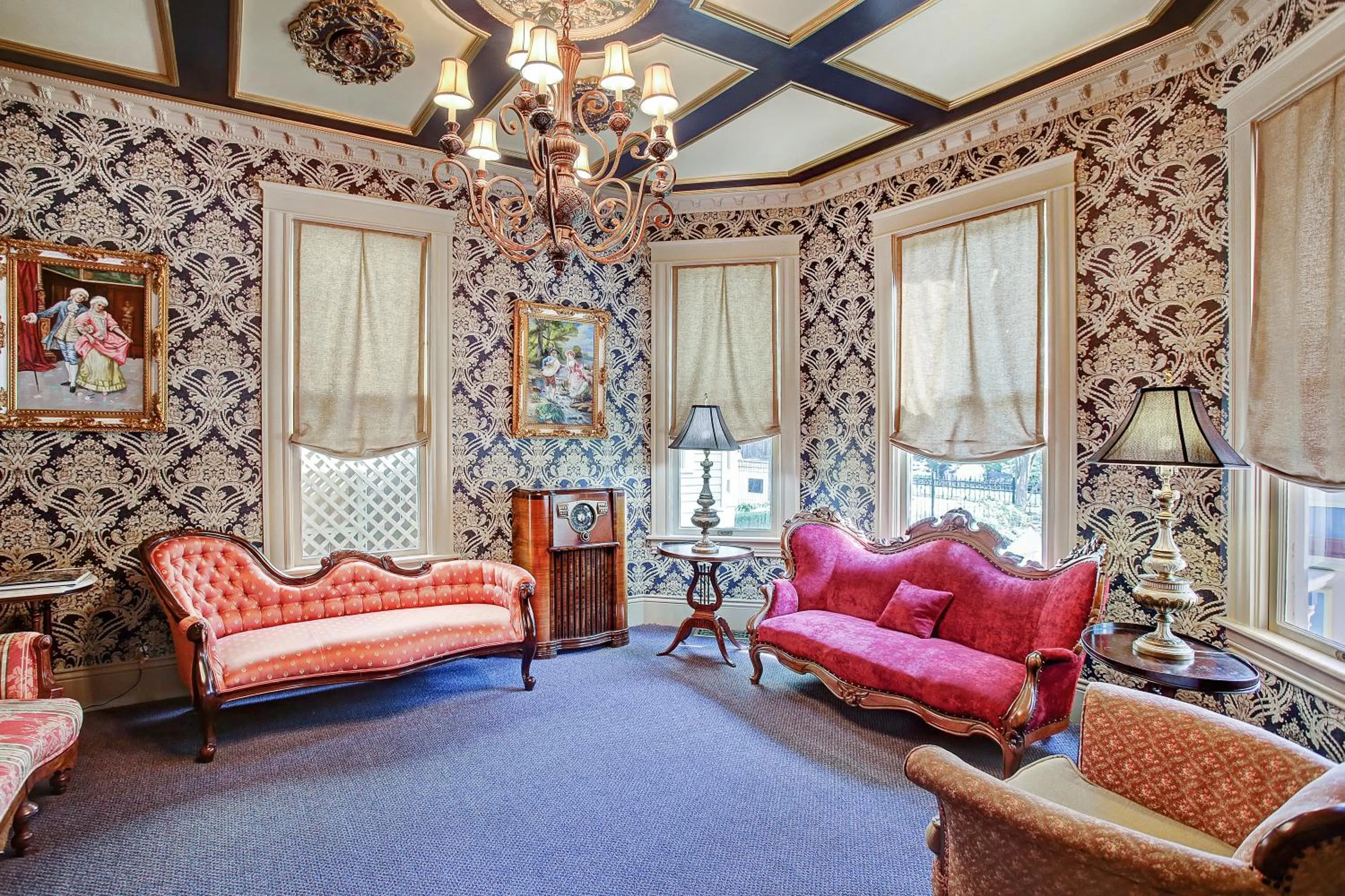 Sara's Inn on the Boulevard