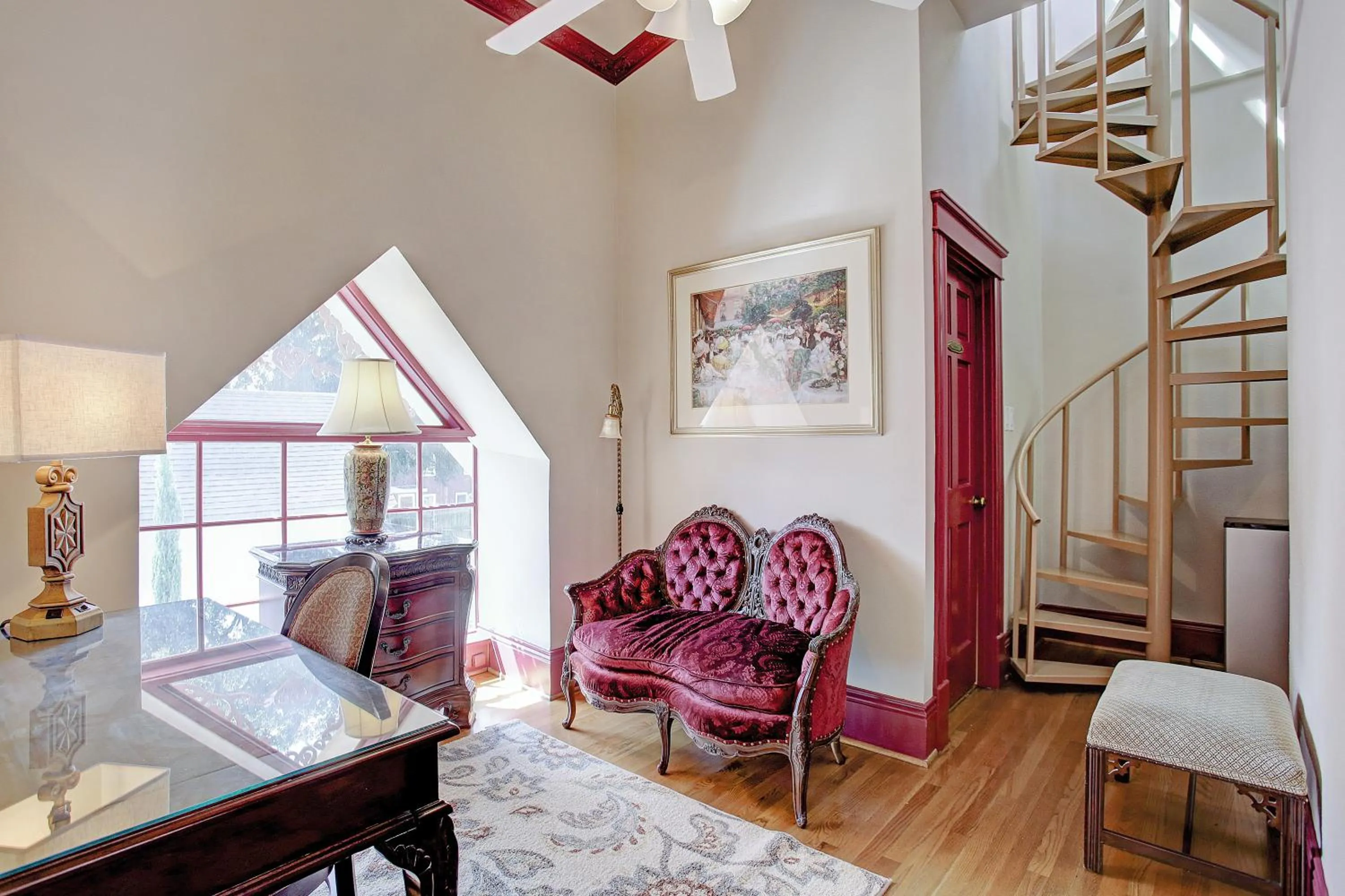 Sara's Inn on the Boulevard