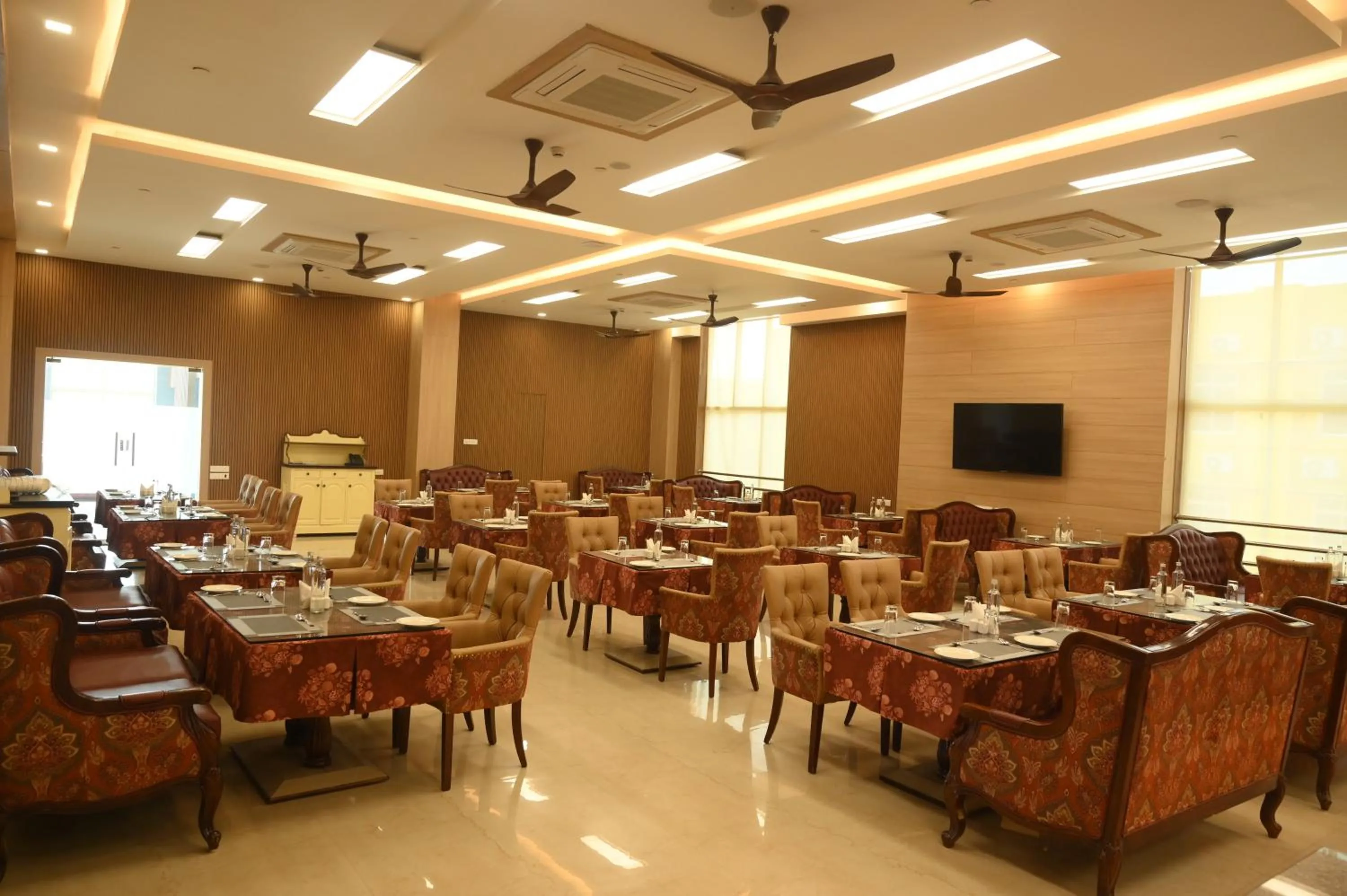 Restaurant/places to eat in Mayfair World Cup Village