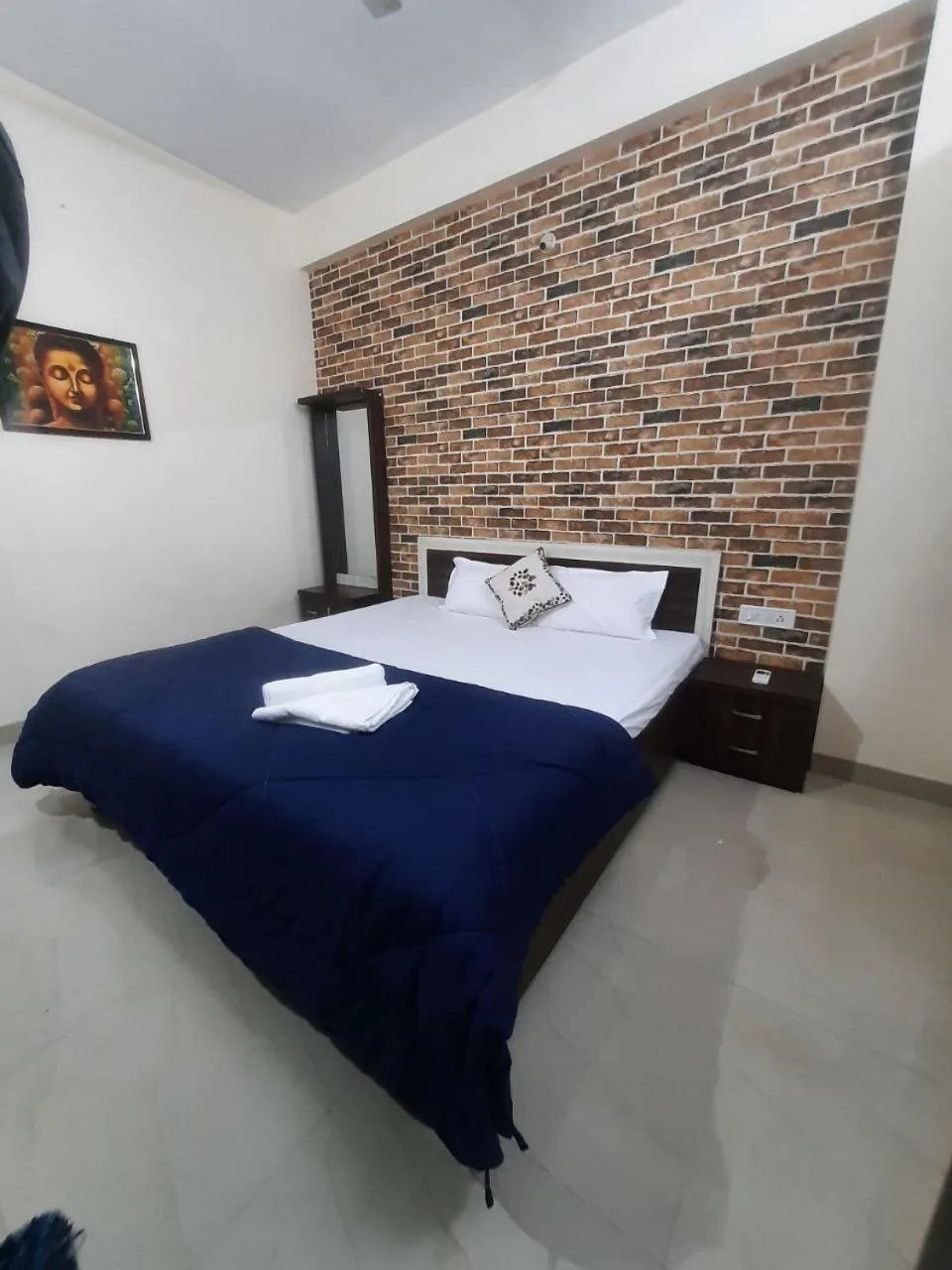 Bed in Staeg Heart of City 2BHK 201