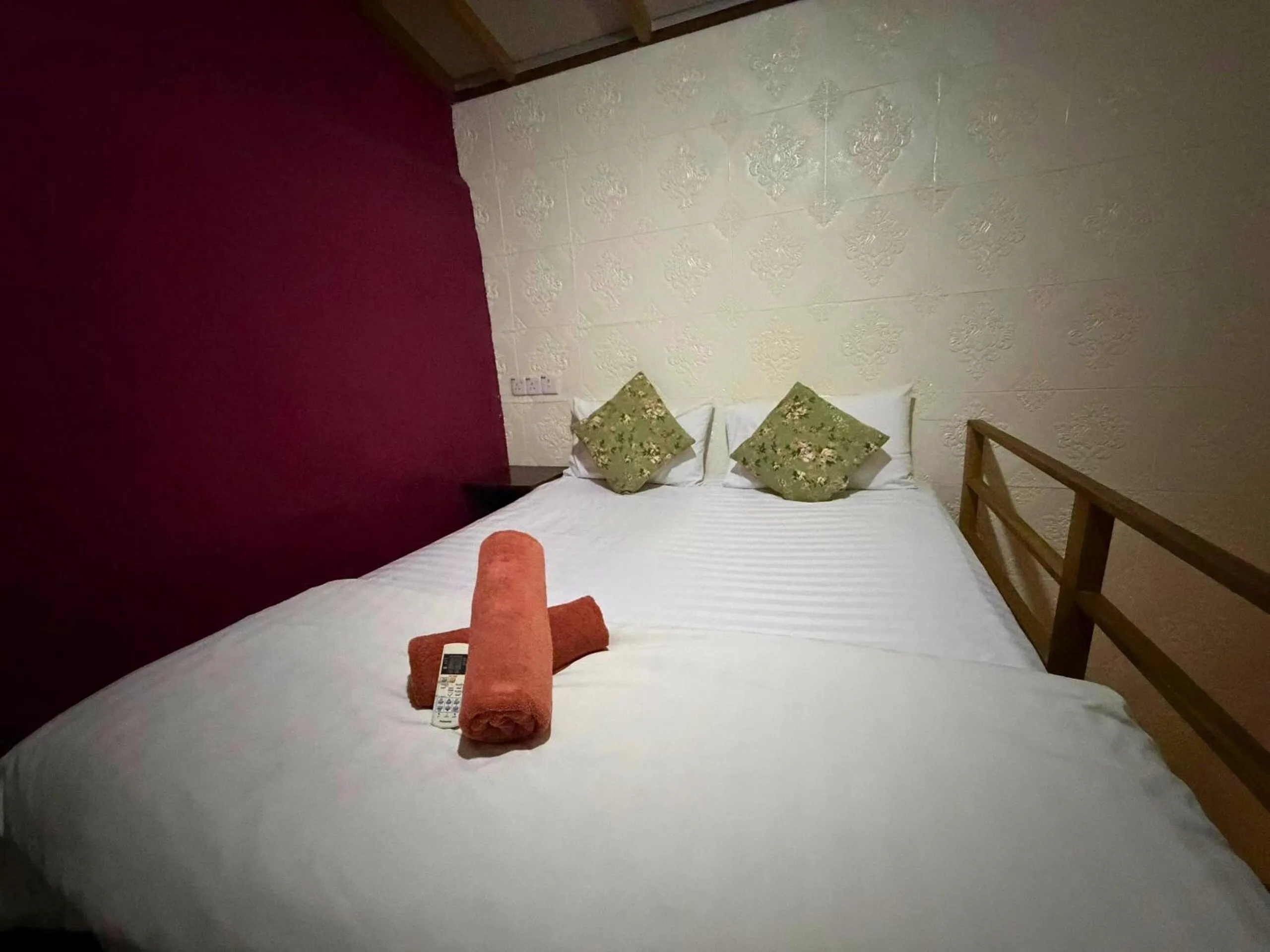 Bed in Dou Houz Georgetown