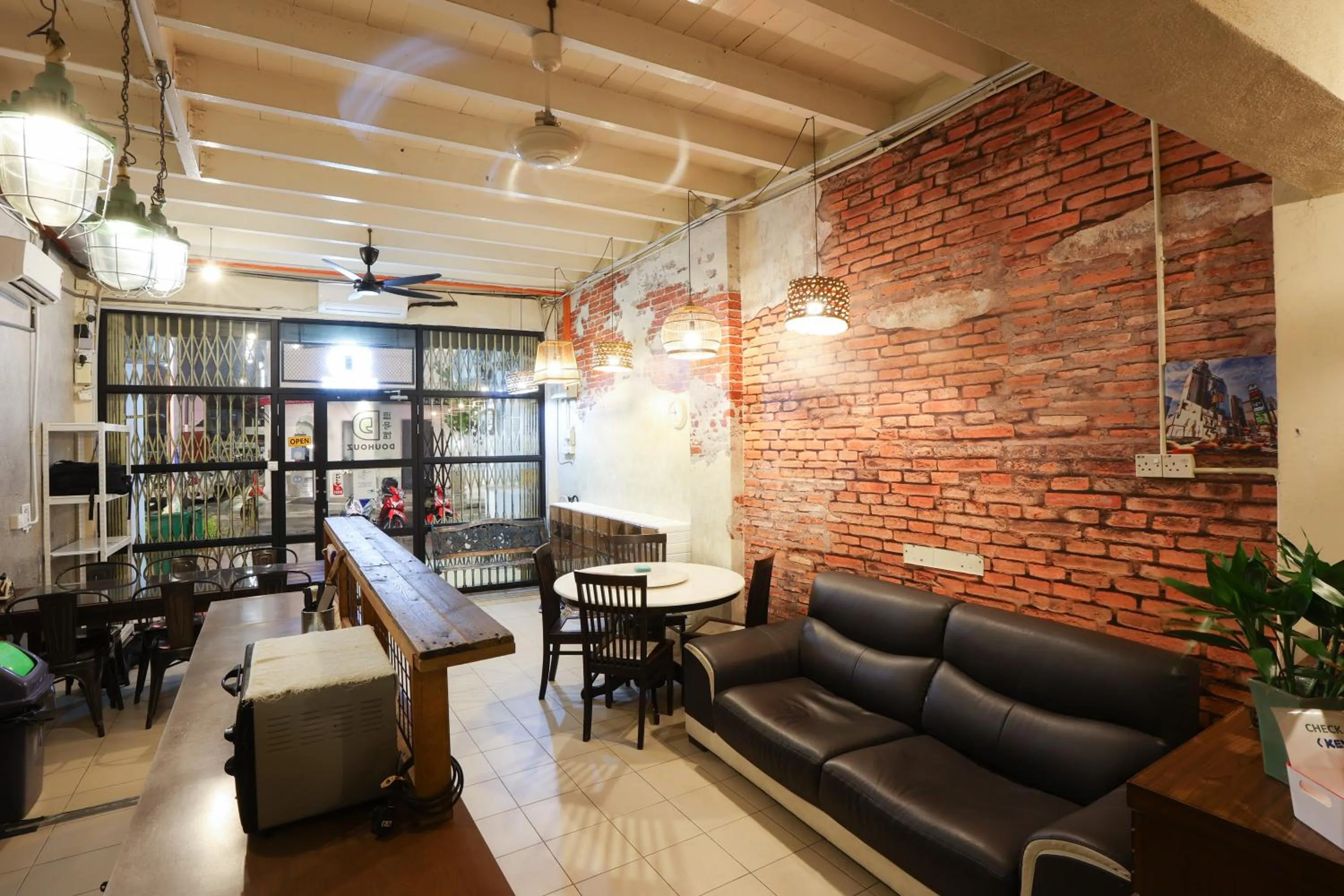 Living room in Dou Houz Georgetown