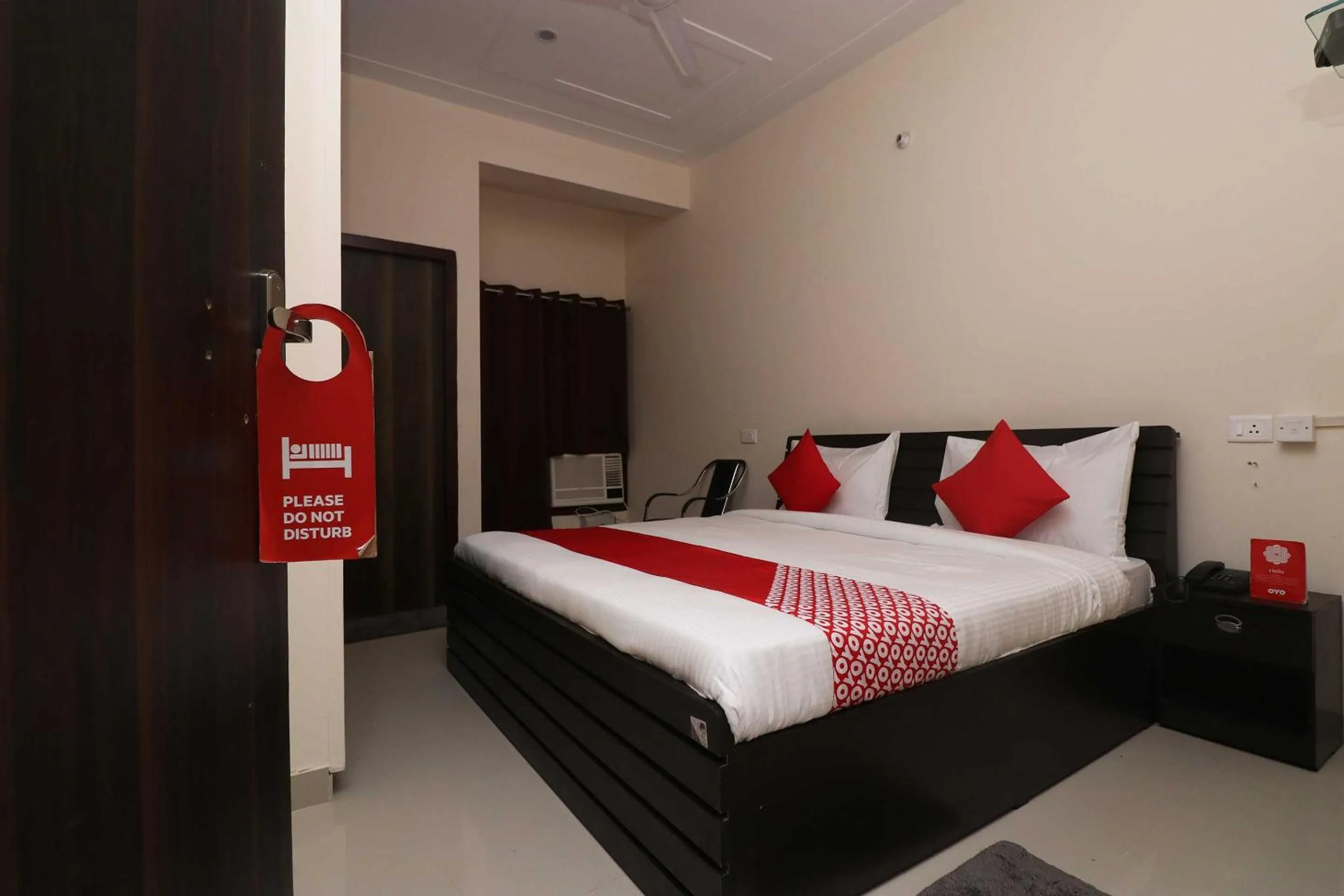 Bedroom, Bed in Hotel O by OYO Aviraj Inn
