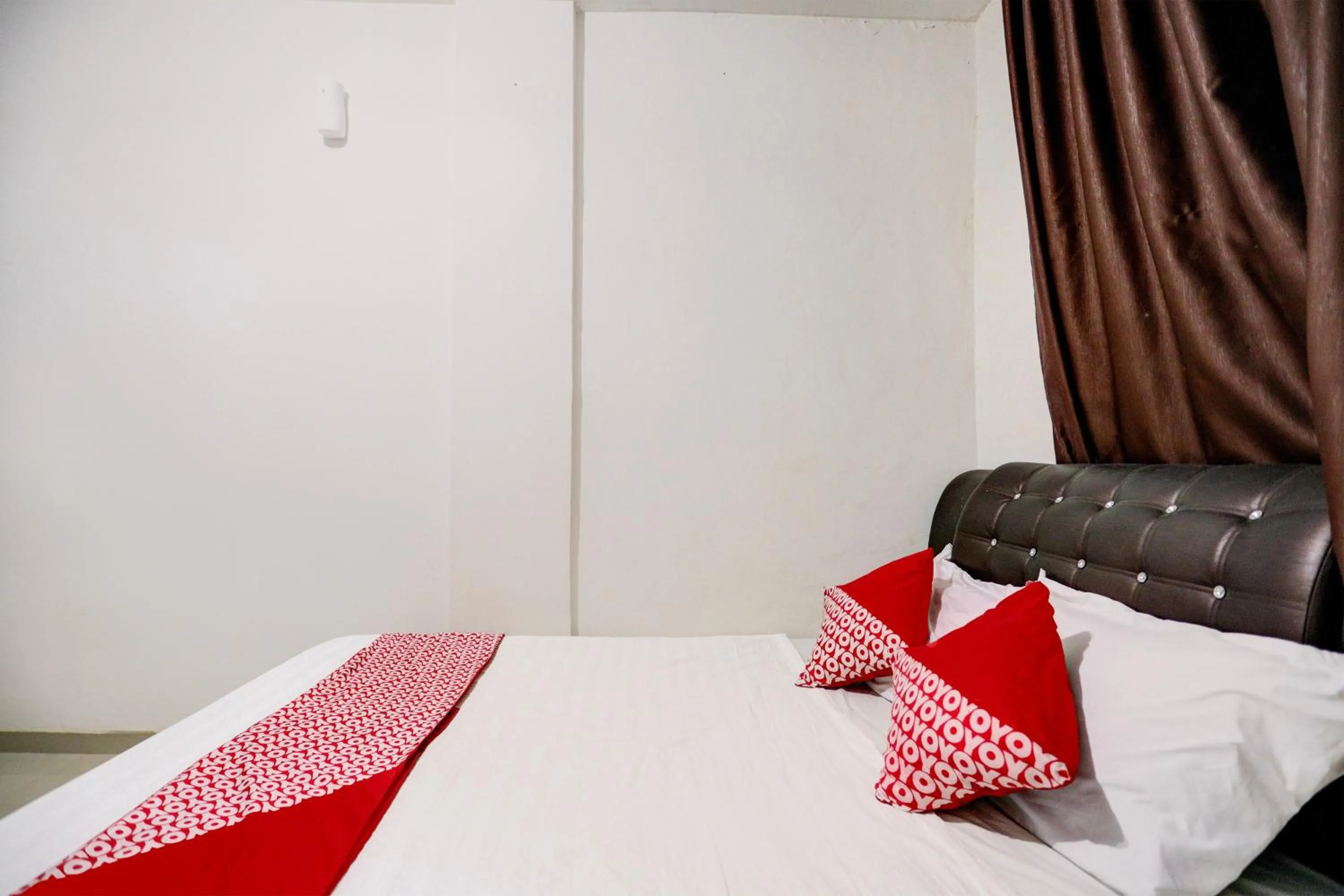 Bedroom, Bed in Hotel O Sir Homestay