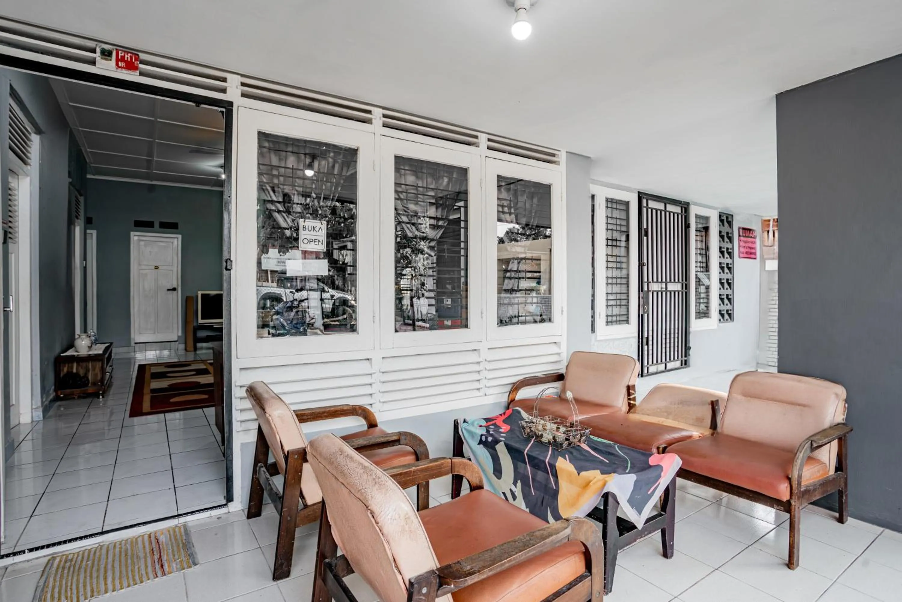 Lobby or reception in SUPER OYO Gandaria Guest House Near Masjid Raya Sumatera Barat