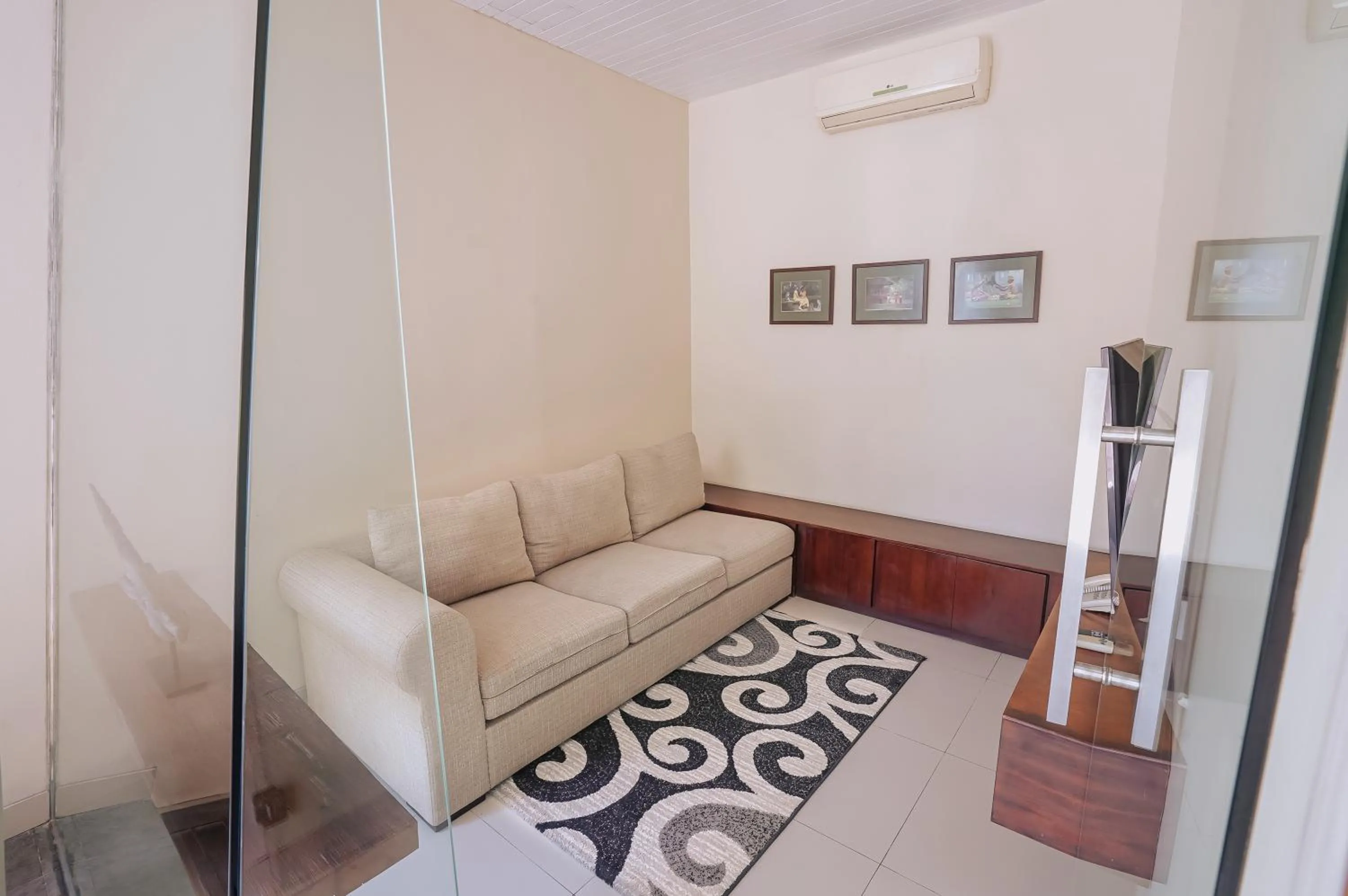 TV and multimedia in The Kasih Villas & Spa