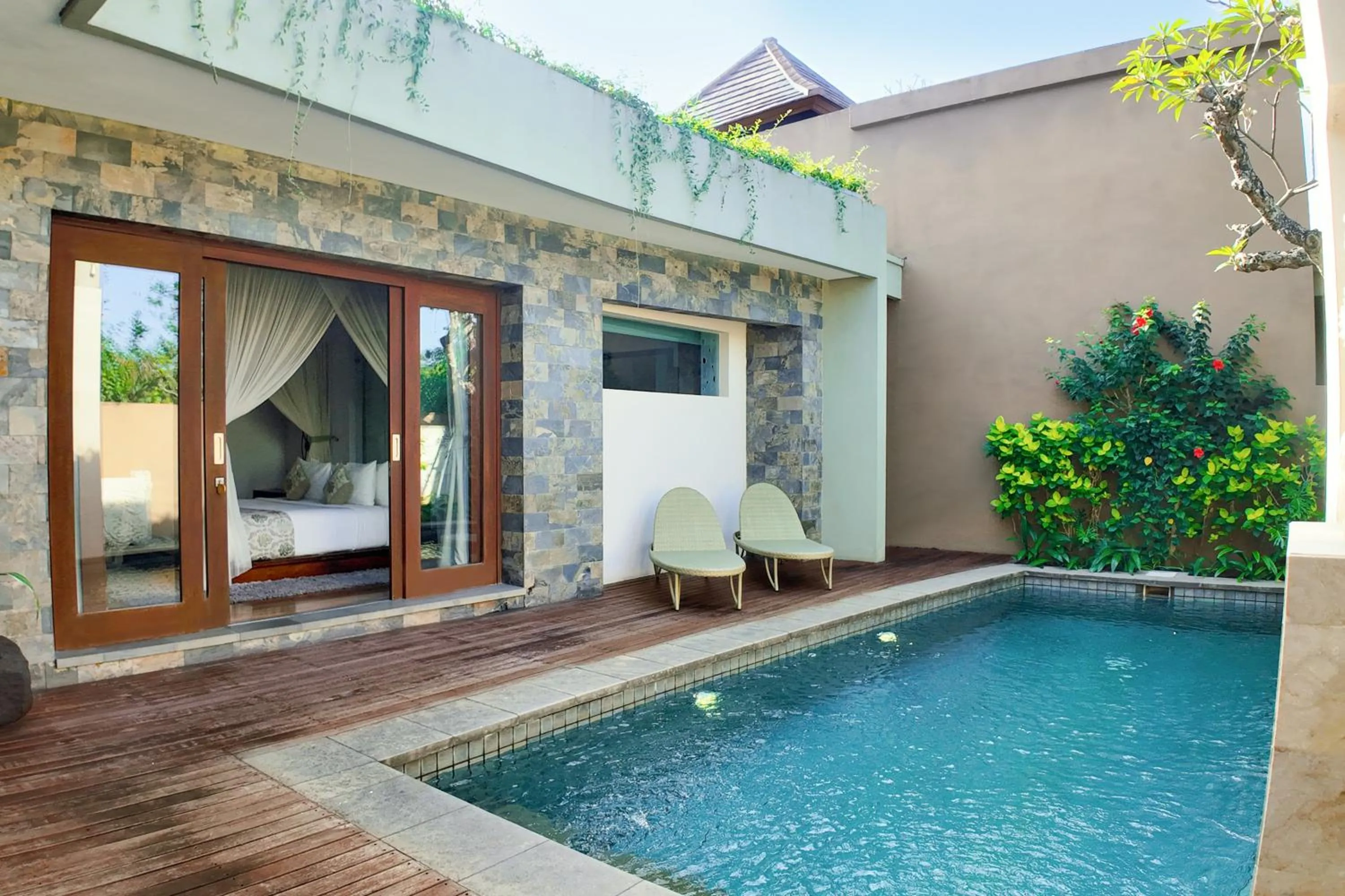 Swimming pool in The Kasih Villas & Spa