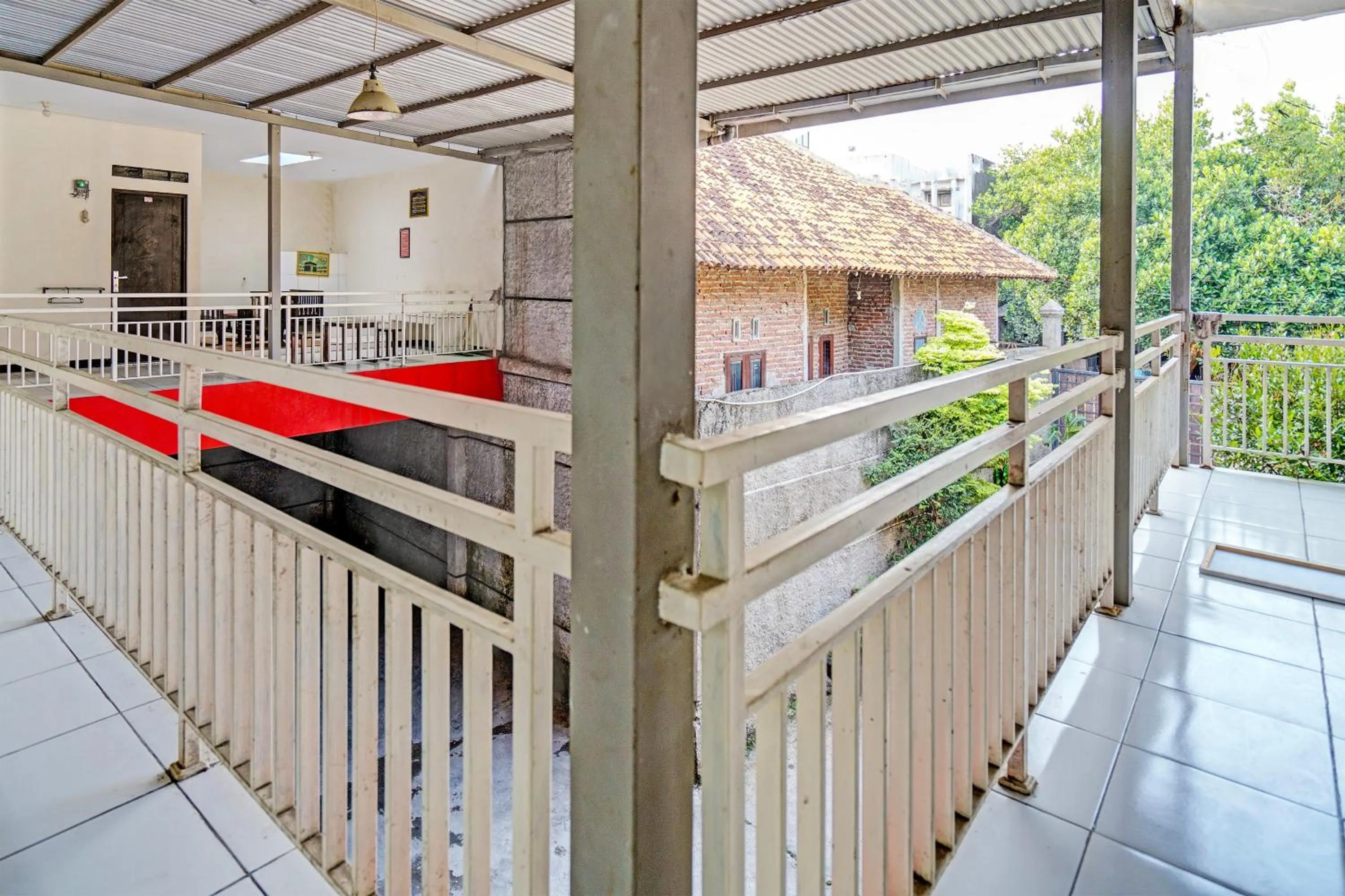 Lobby or reception in OYO LIFE 93634 Penginapan D'palinggihan Syariah