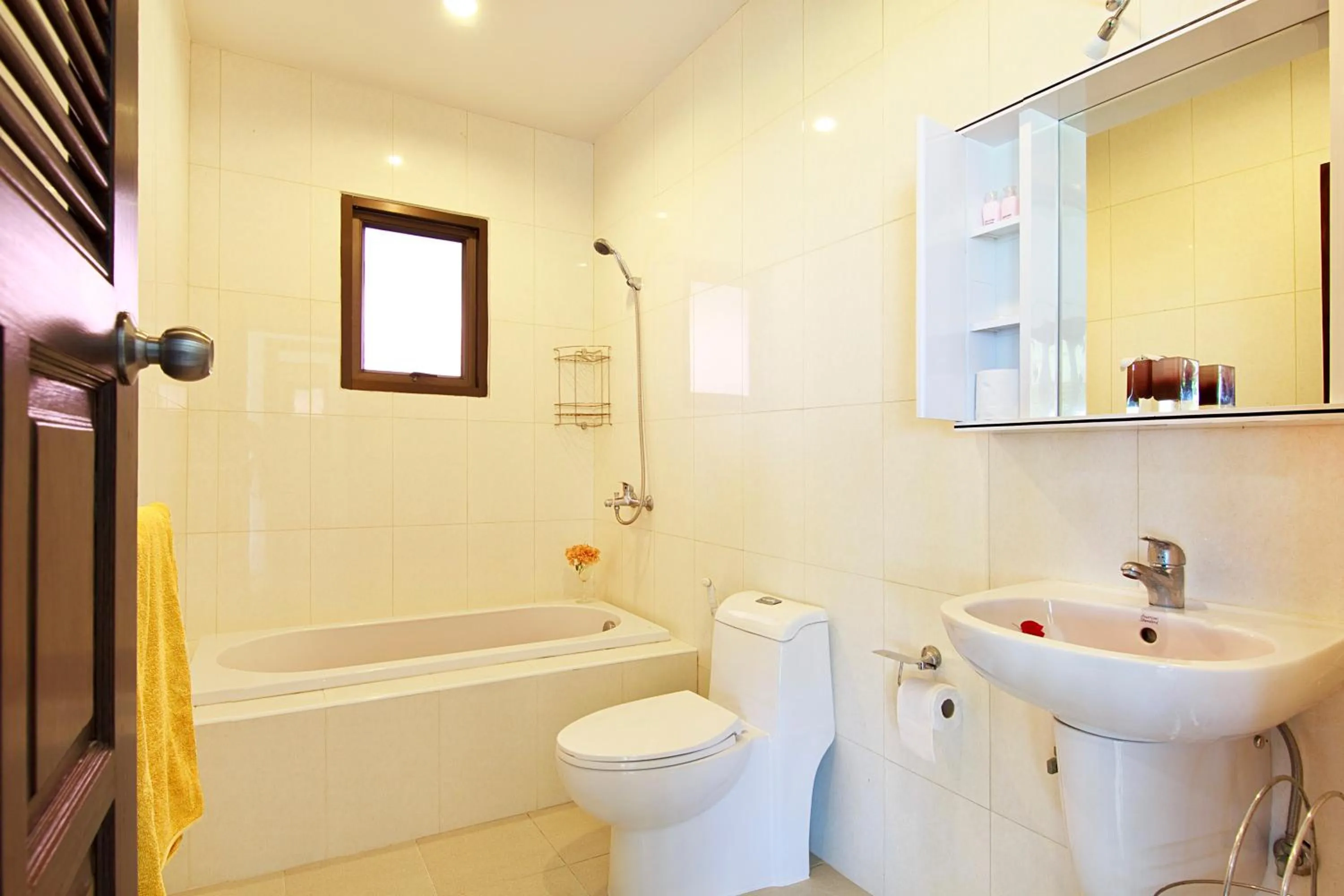 Bathroom in Heaven Beach Koh Samui