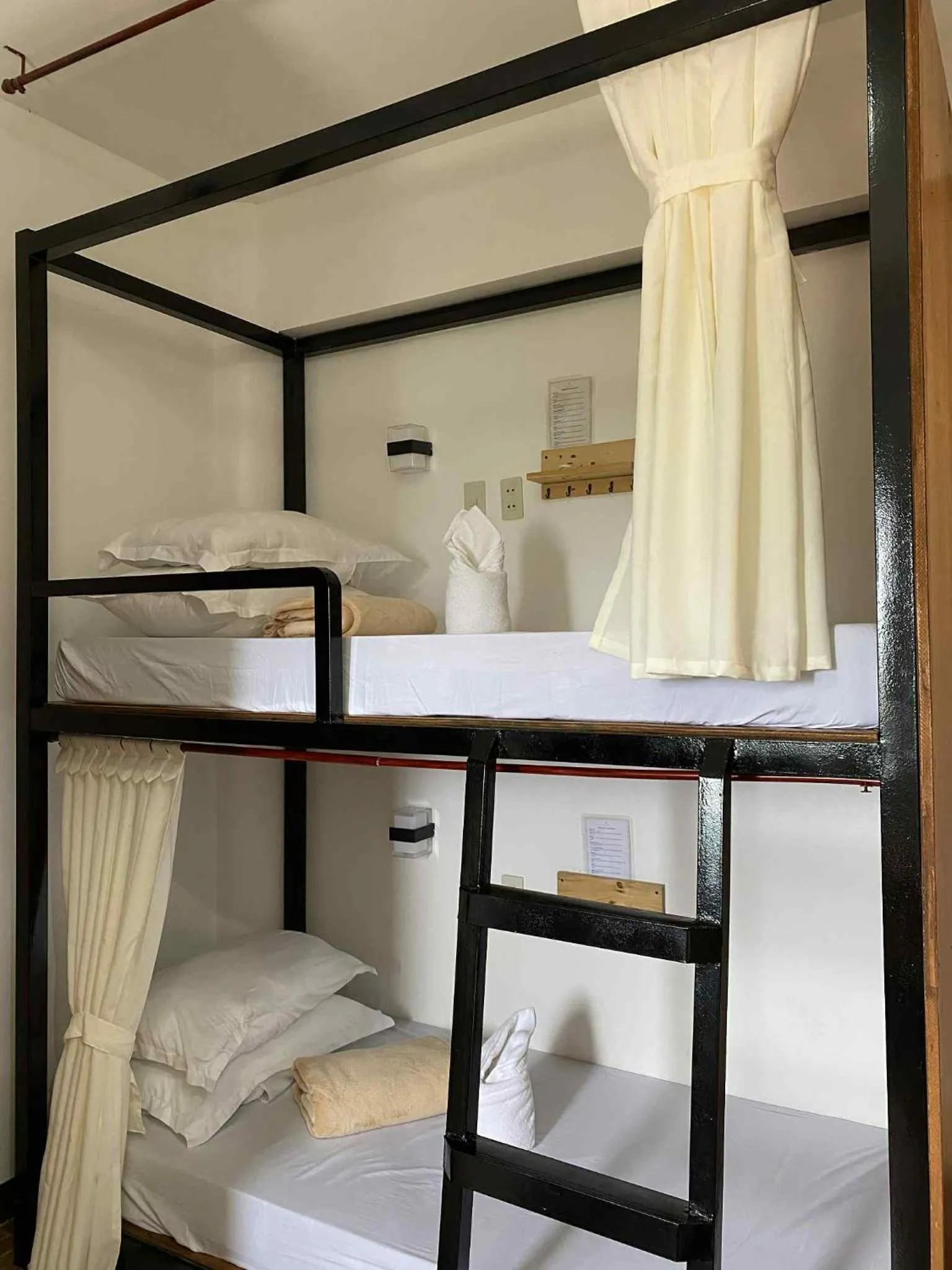 Bed in Oceana Bay Coron