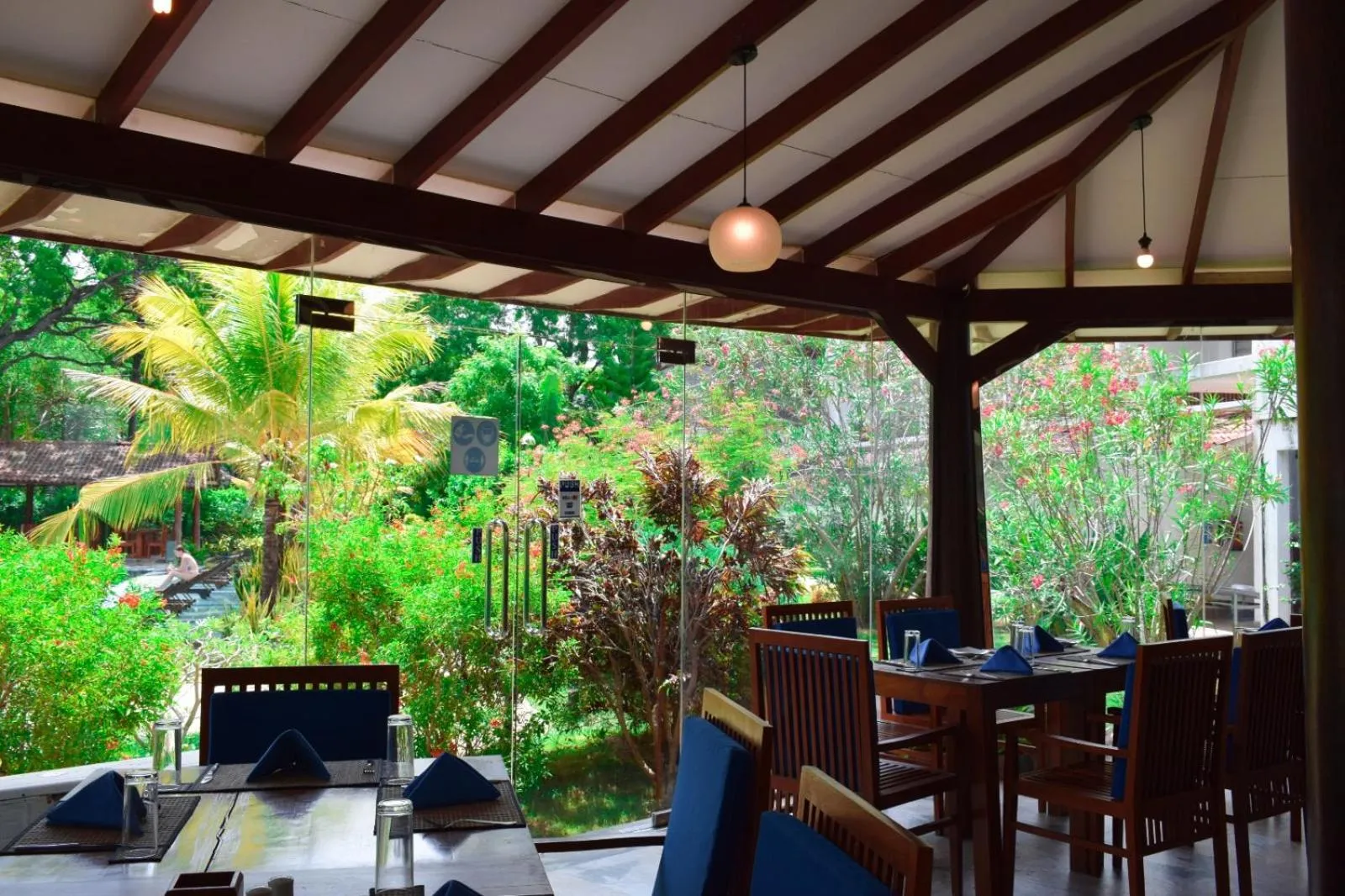 Restaurant/places to eat in Anantamaa Hotel