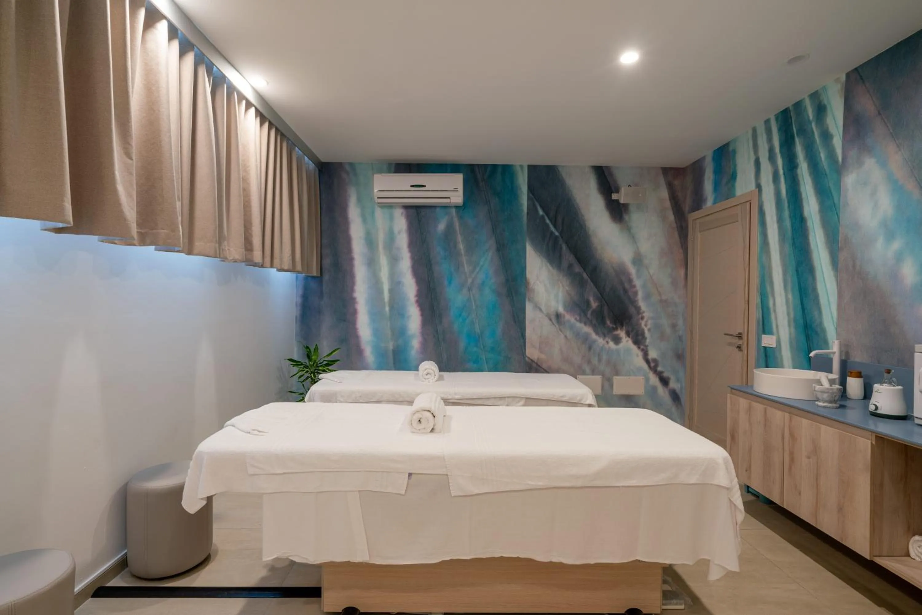 Massage, Bed in Margaida Boutique Hotel & SPA