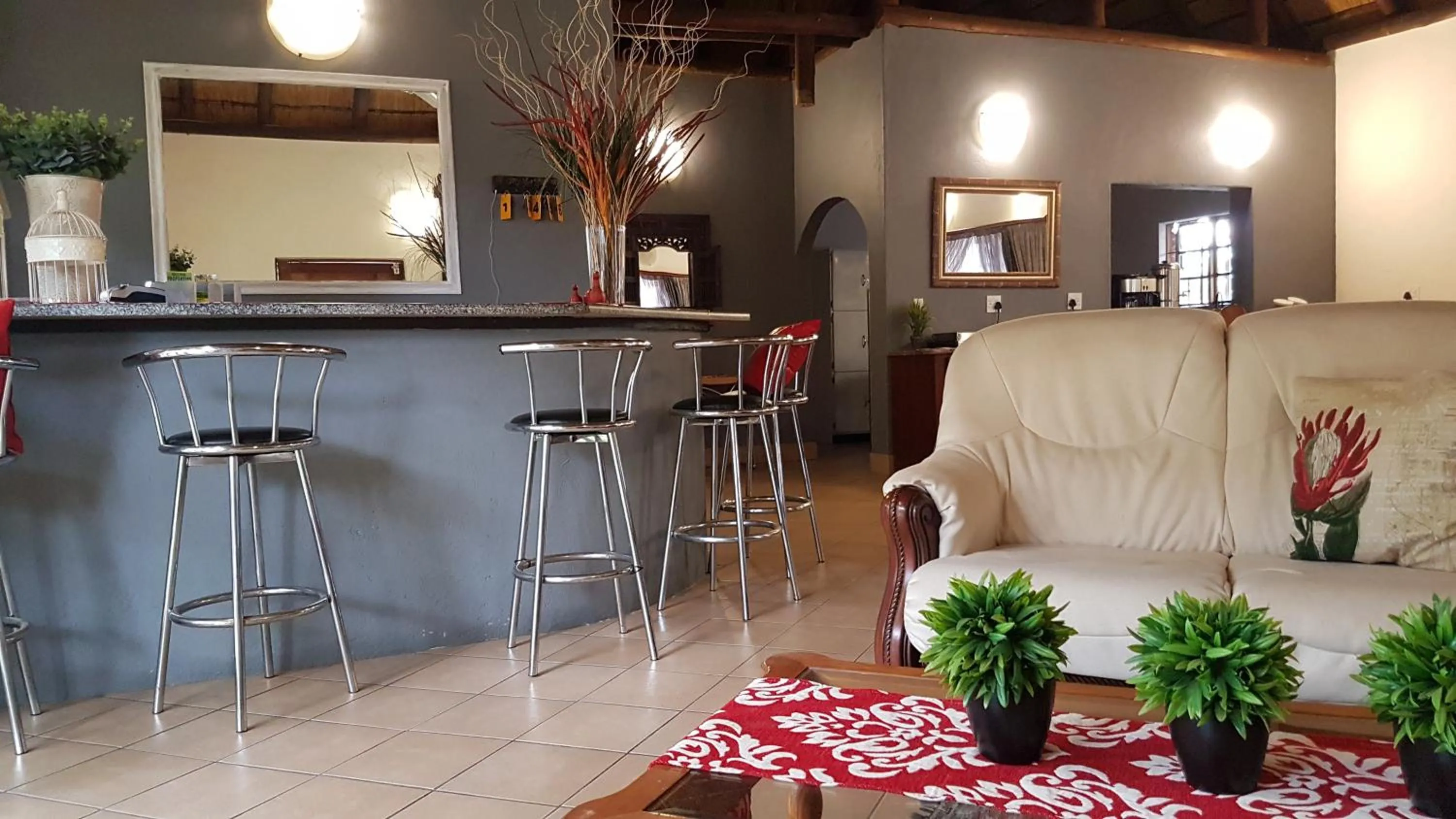 Restaurant/places to eat in Siesta Guest House