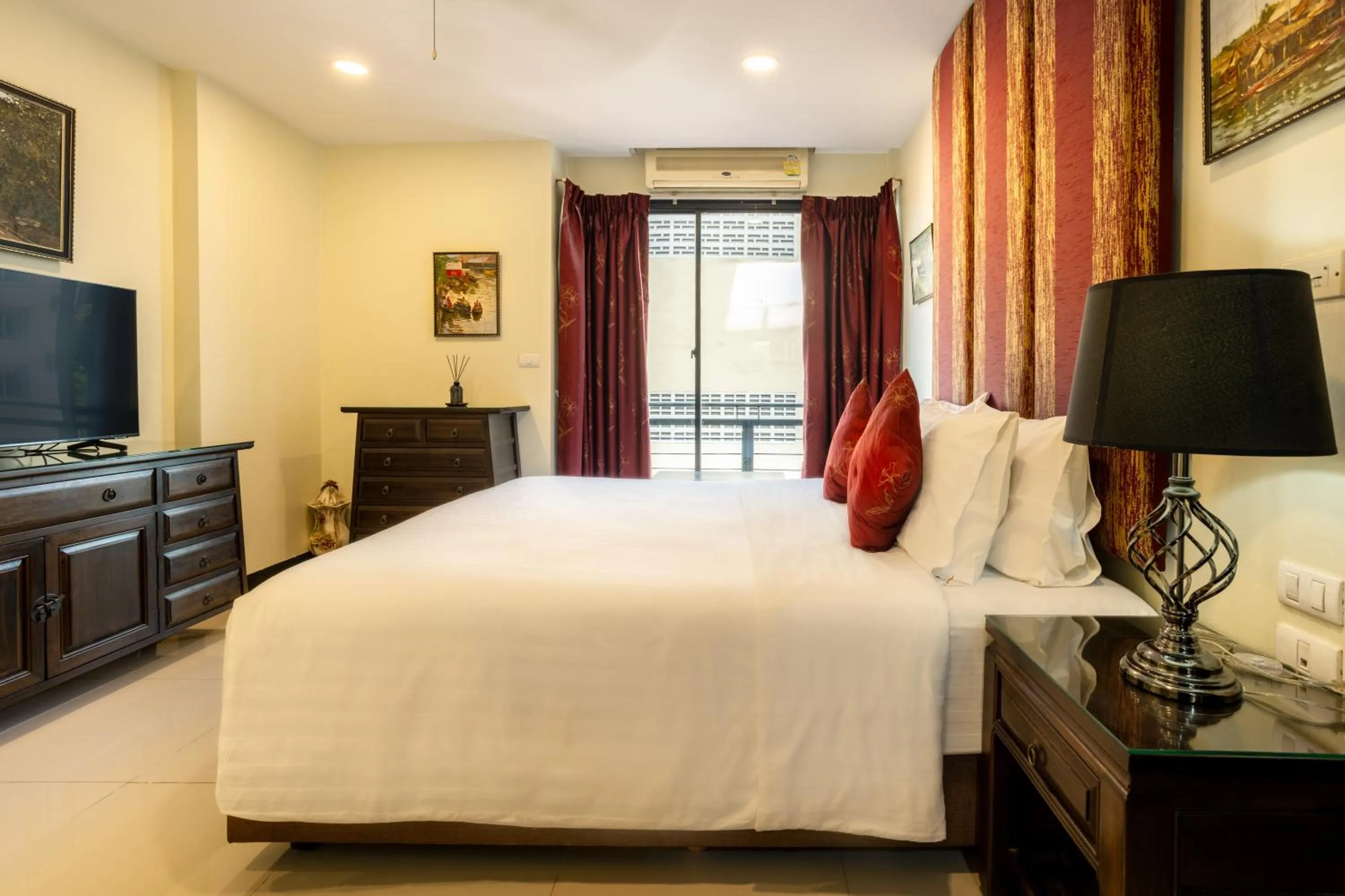 Bed in Citismart Luxury Apartments