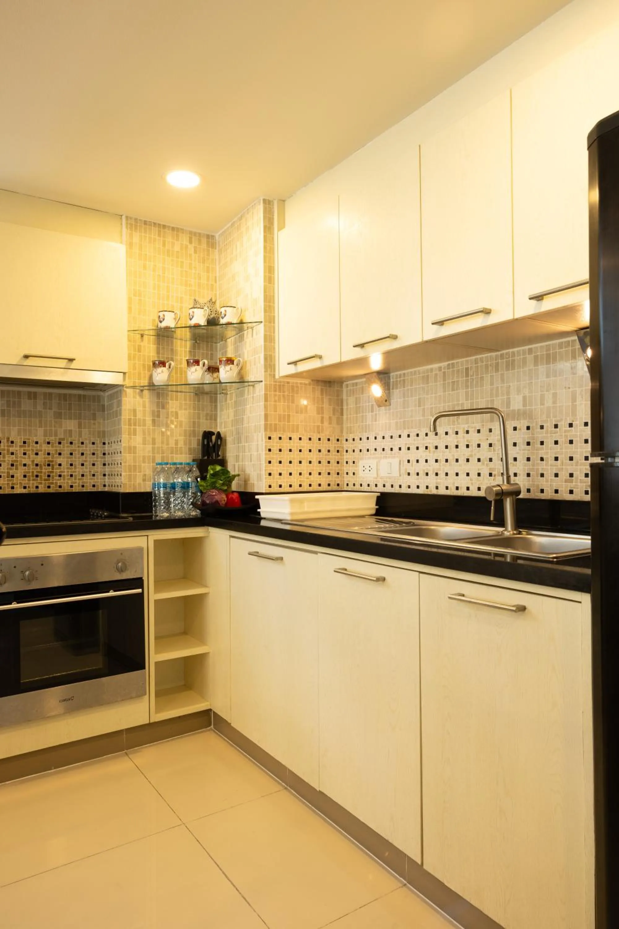 Kitchen or kitchenette in Citismart Luxury Apartments