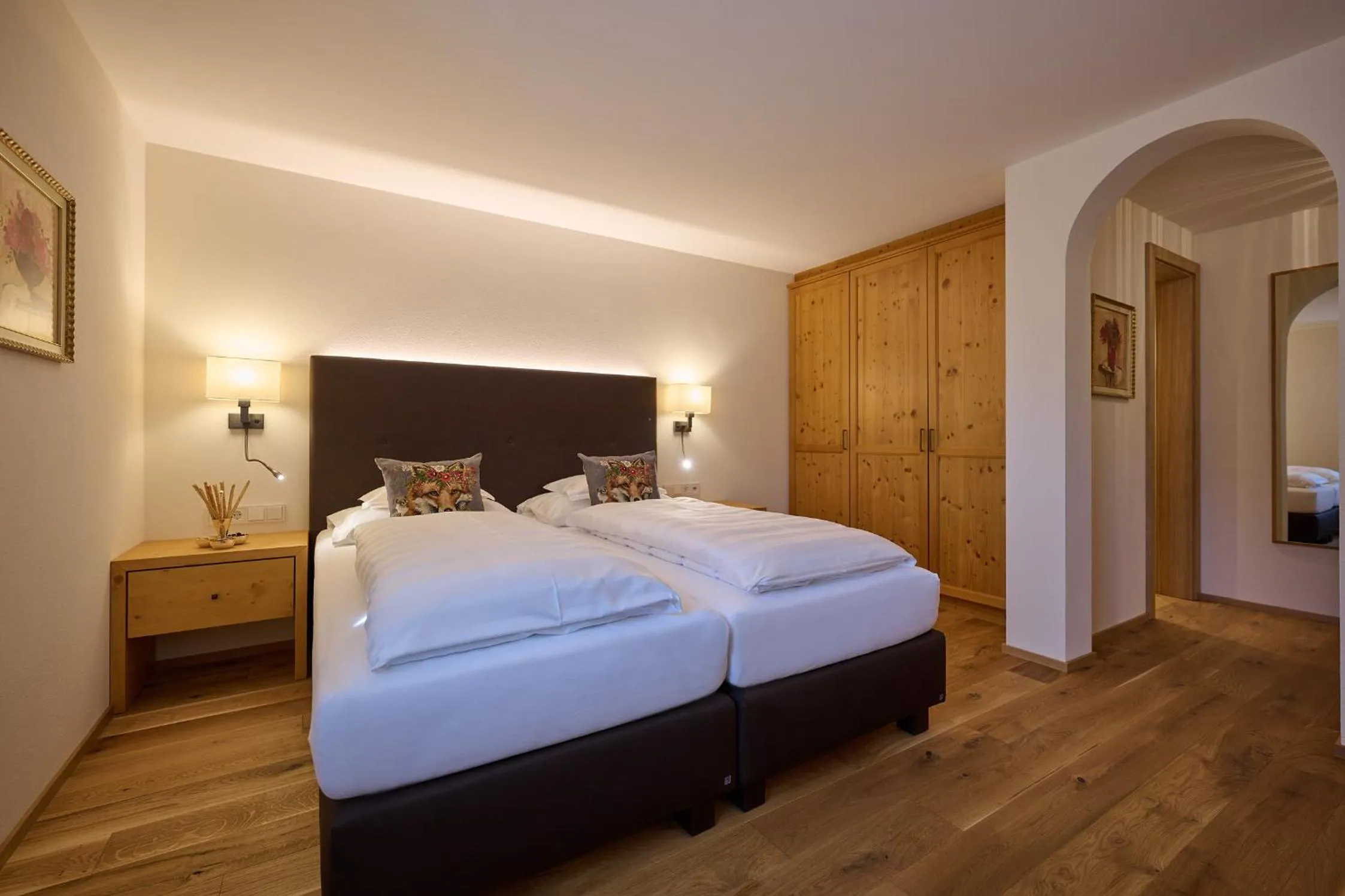 Photo of the whole room, Bed in Hotel Garni Schneider