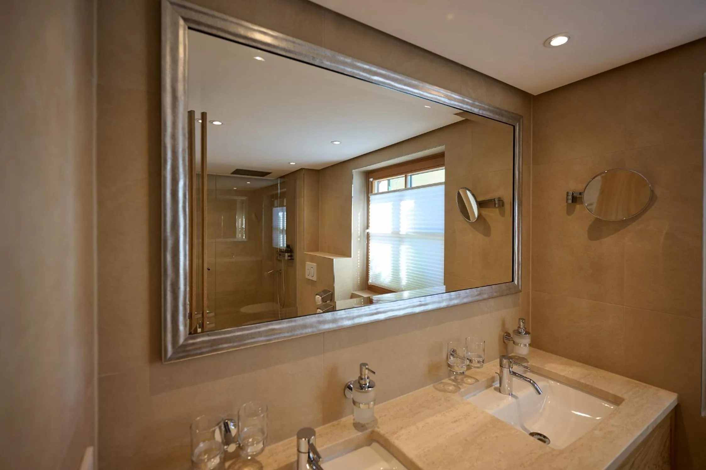 Bathroom in Hotel Garni Schneider