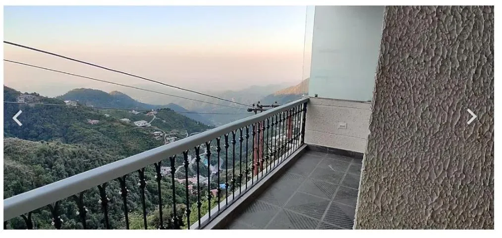 Shining hills by Lawrence Hotels