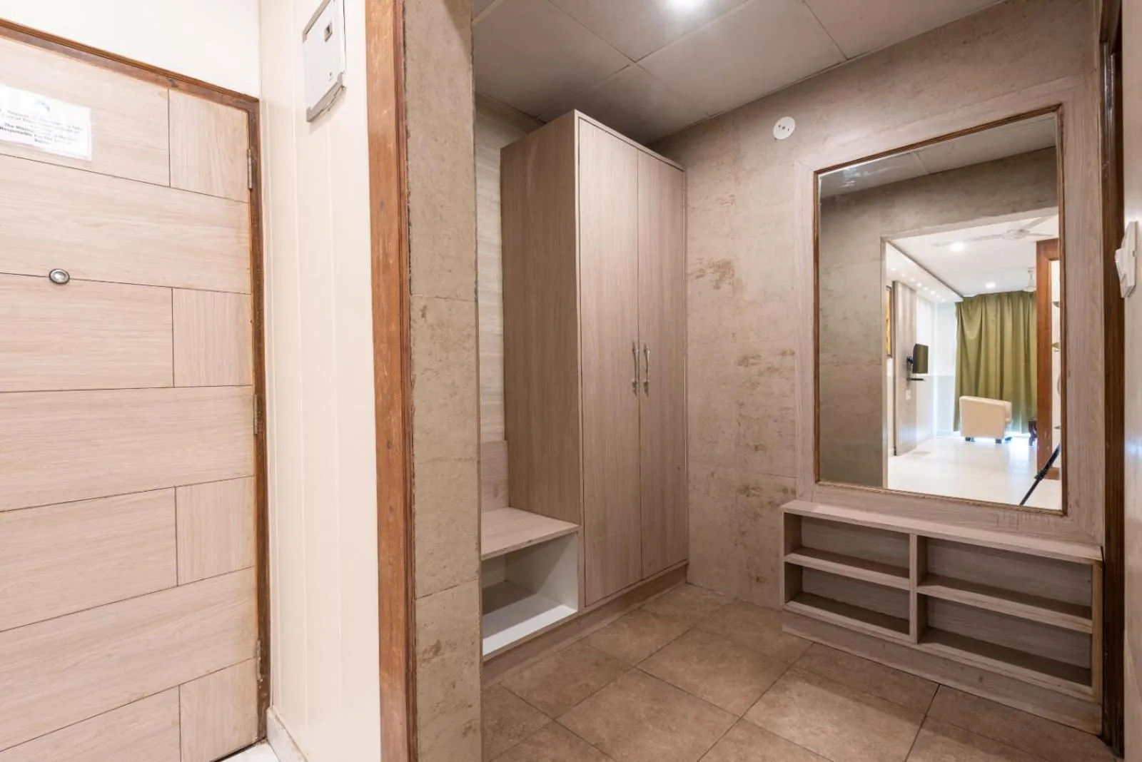 Shining hills by Lawrence Hotels