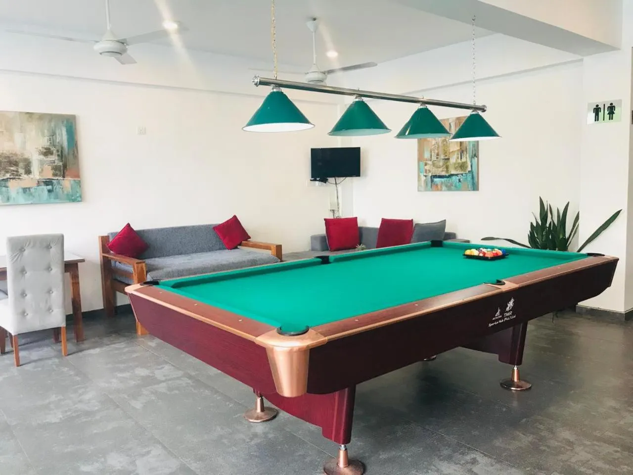 Restaurant/places to eat in Ganesh Garden Beach Cabanas