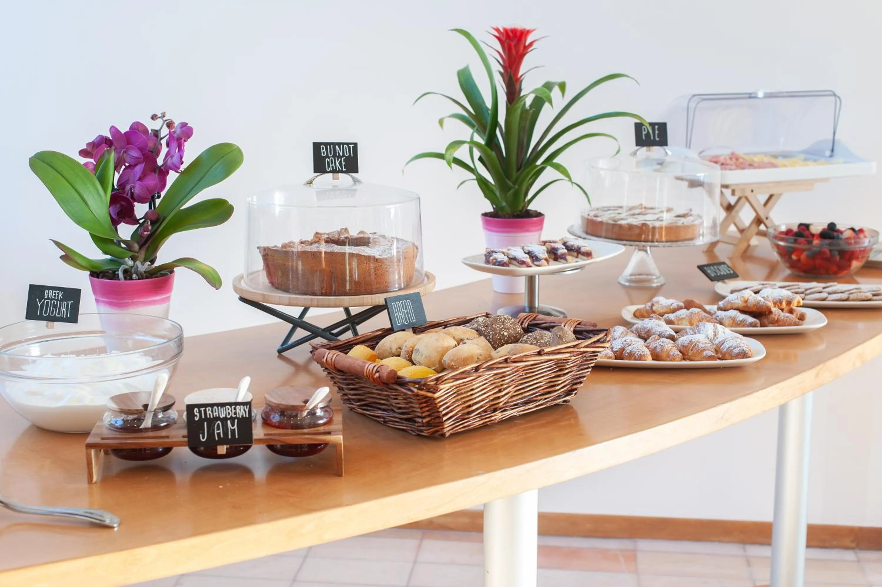 Breakfast in Lh Hotel Del Lago Bracciano