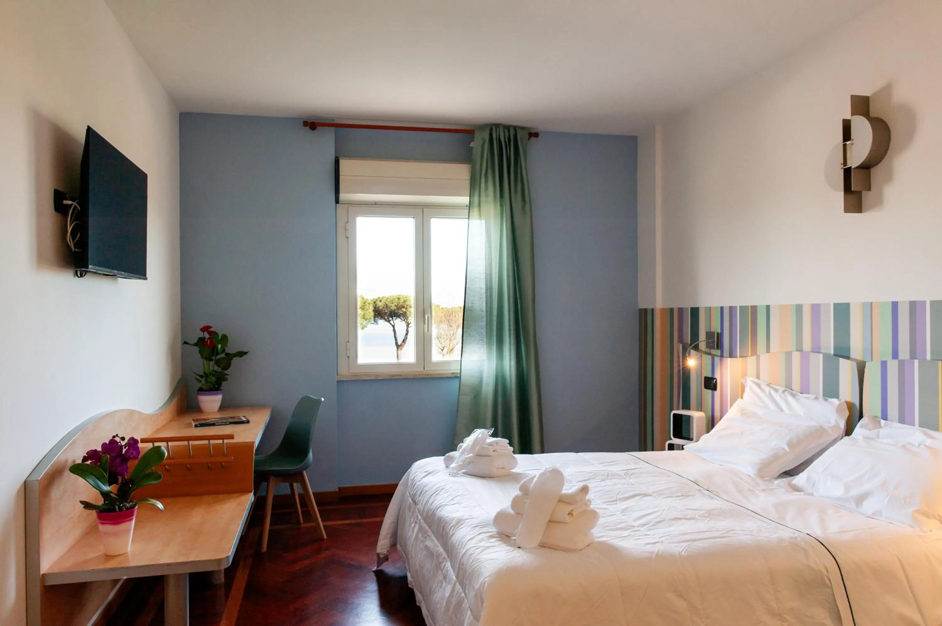 Photo of the whole room, Bed in Lh Hotel Del Lago Bracciano