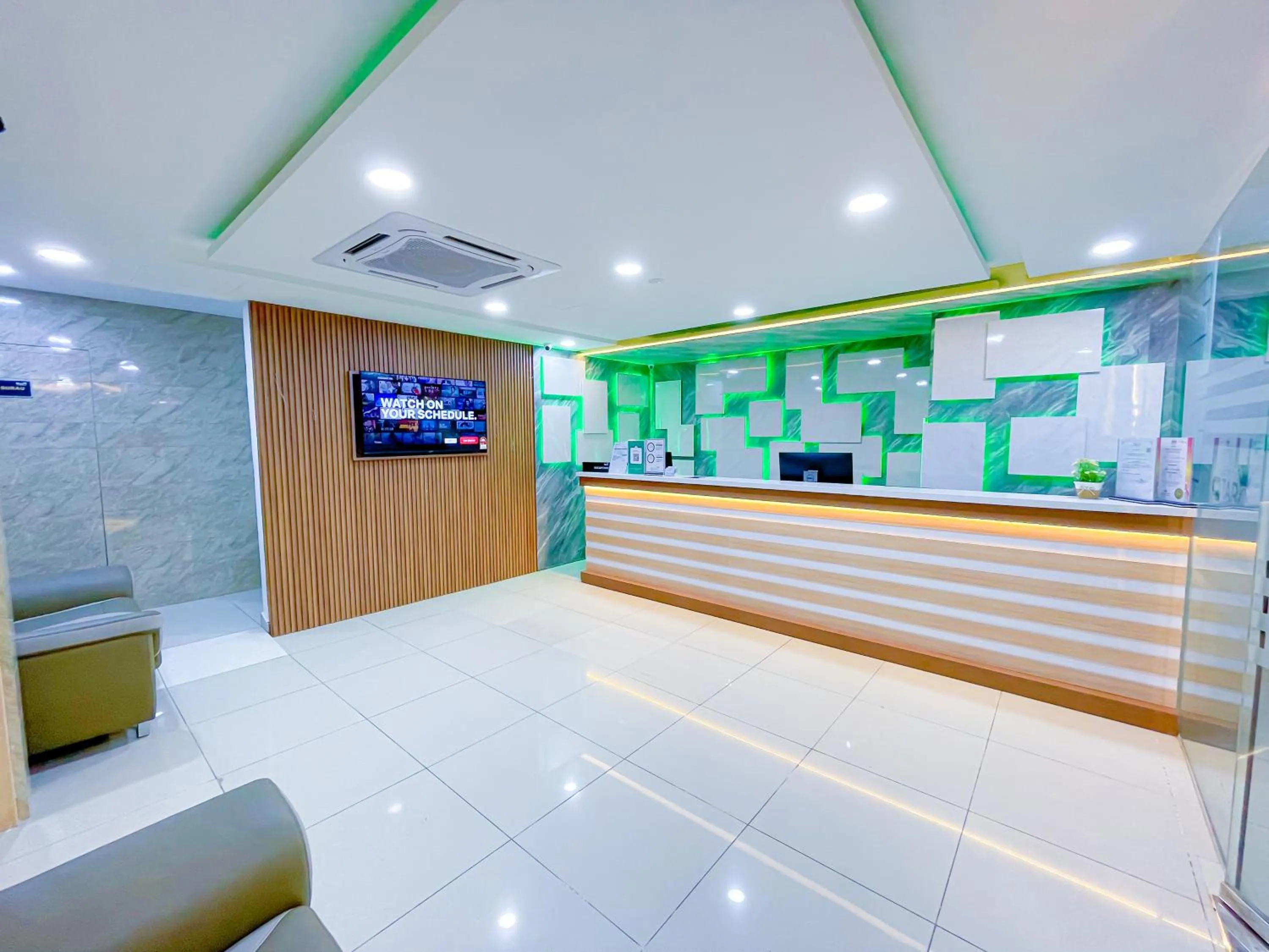 TV and multimedia in StarQ Hotel Bukit Bintang
