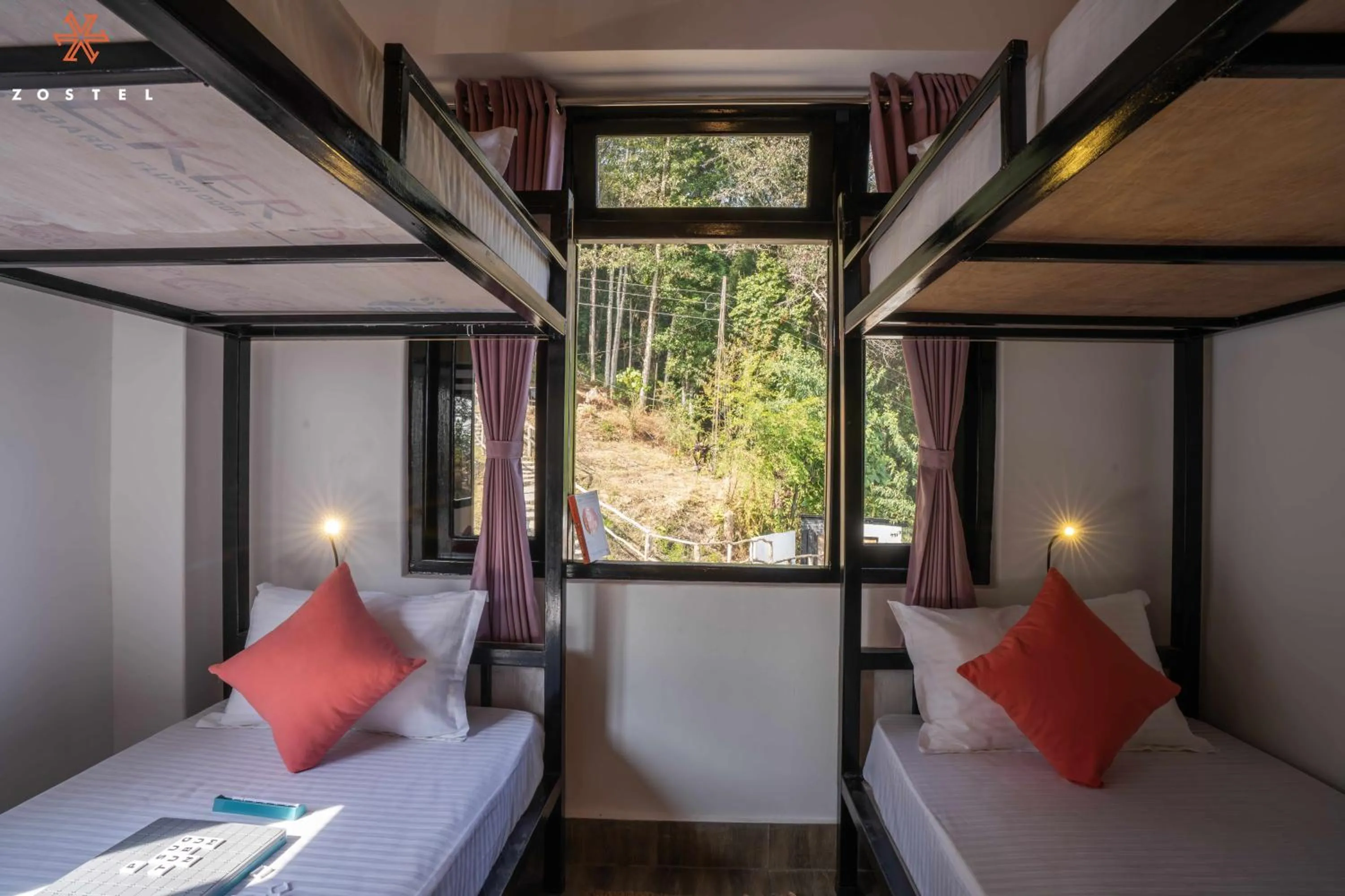 bunk bed, Bed in Zostel Rinchenpong (Pelling)