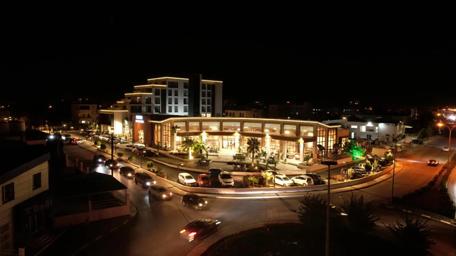 Garden in Ekor Elegance Hotel