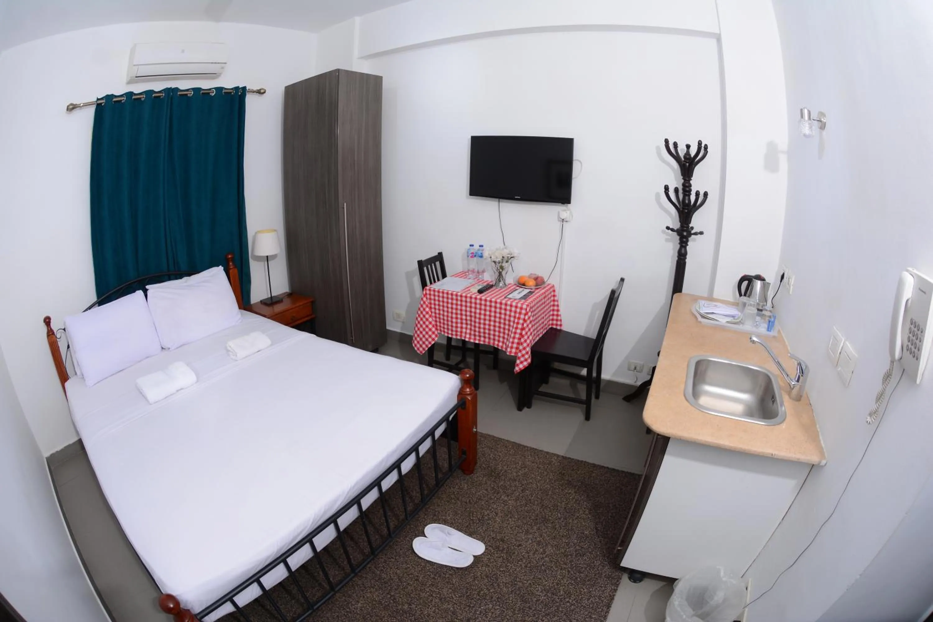 Kitchen or kitchenette, Bed in Sakan 275