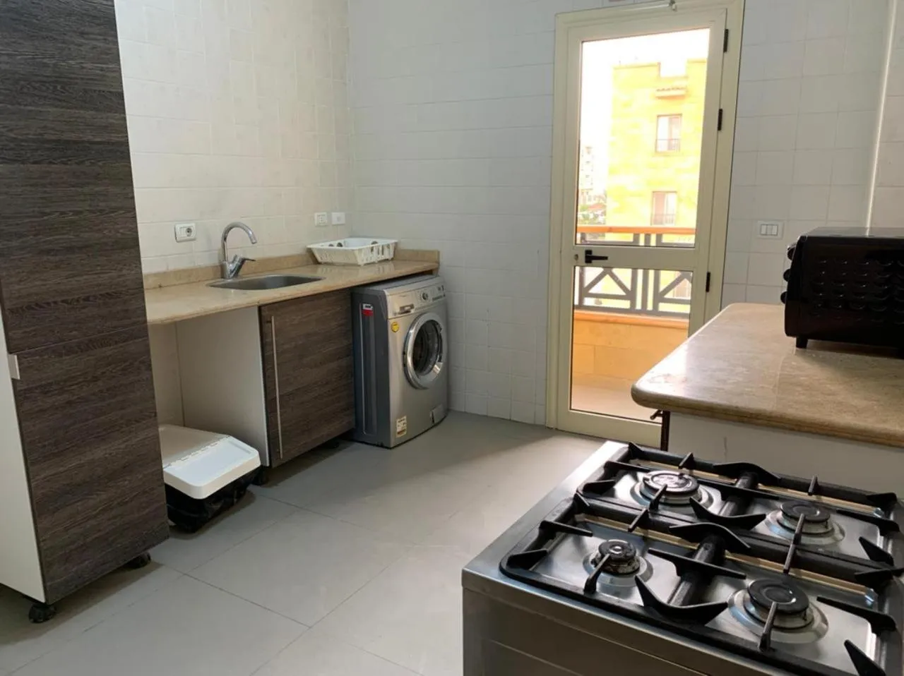 Kitchen or kitchenette in Sakan 275