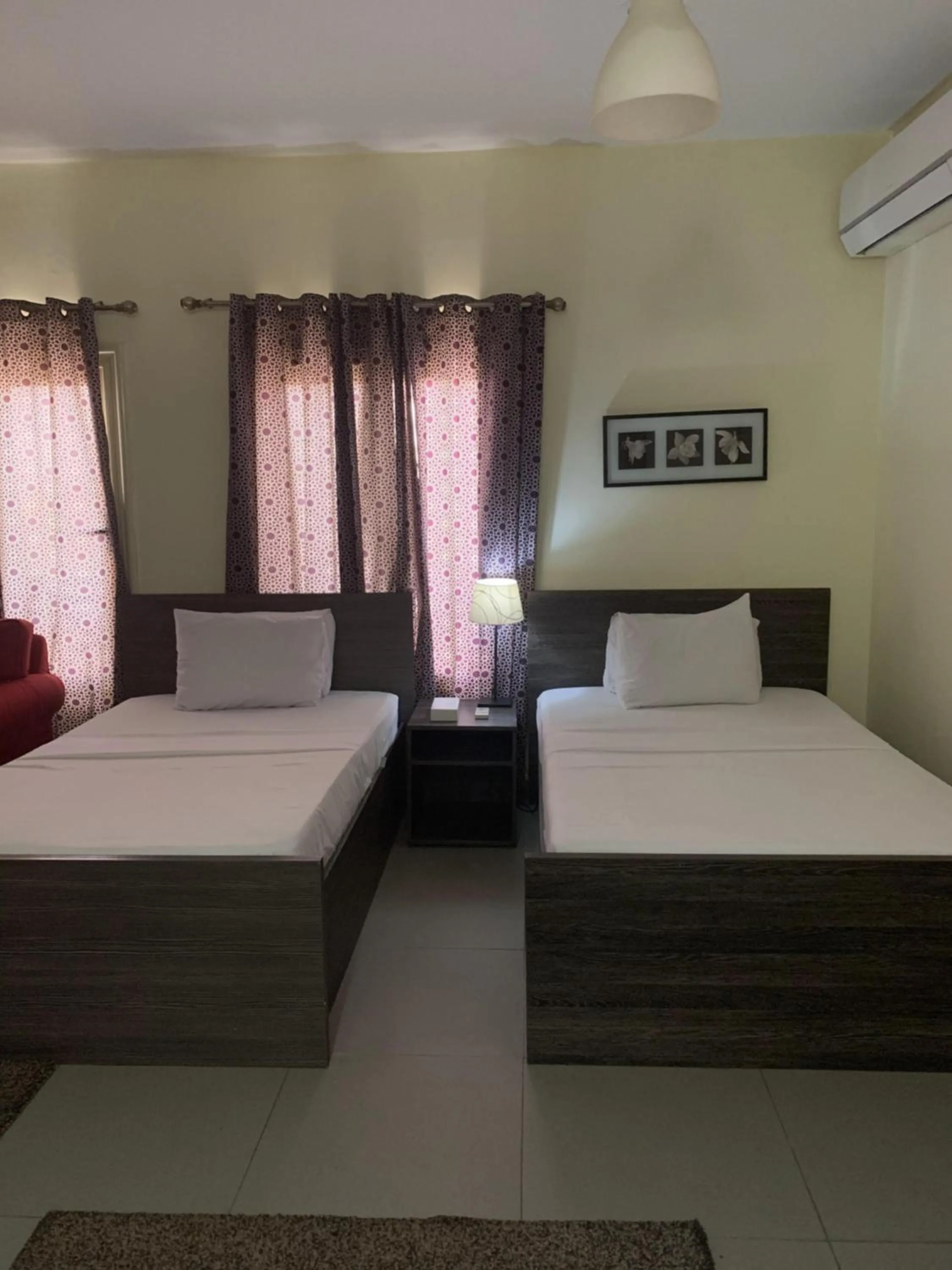 Photo of the whole room, Bed in Sakan 275