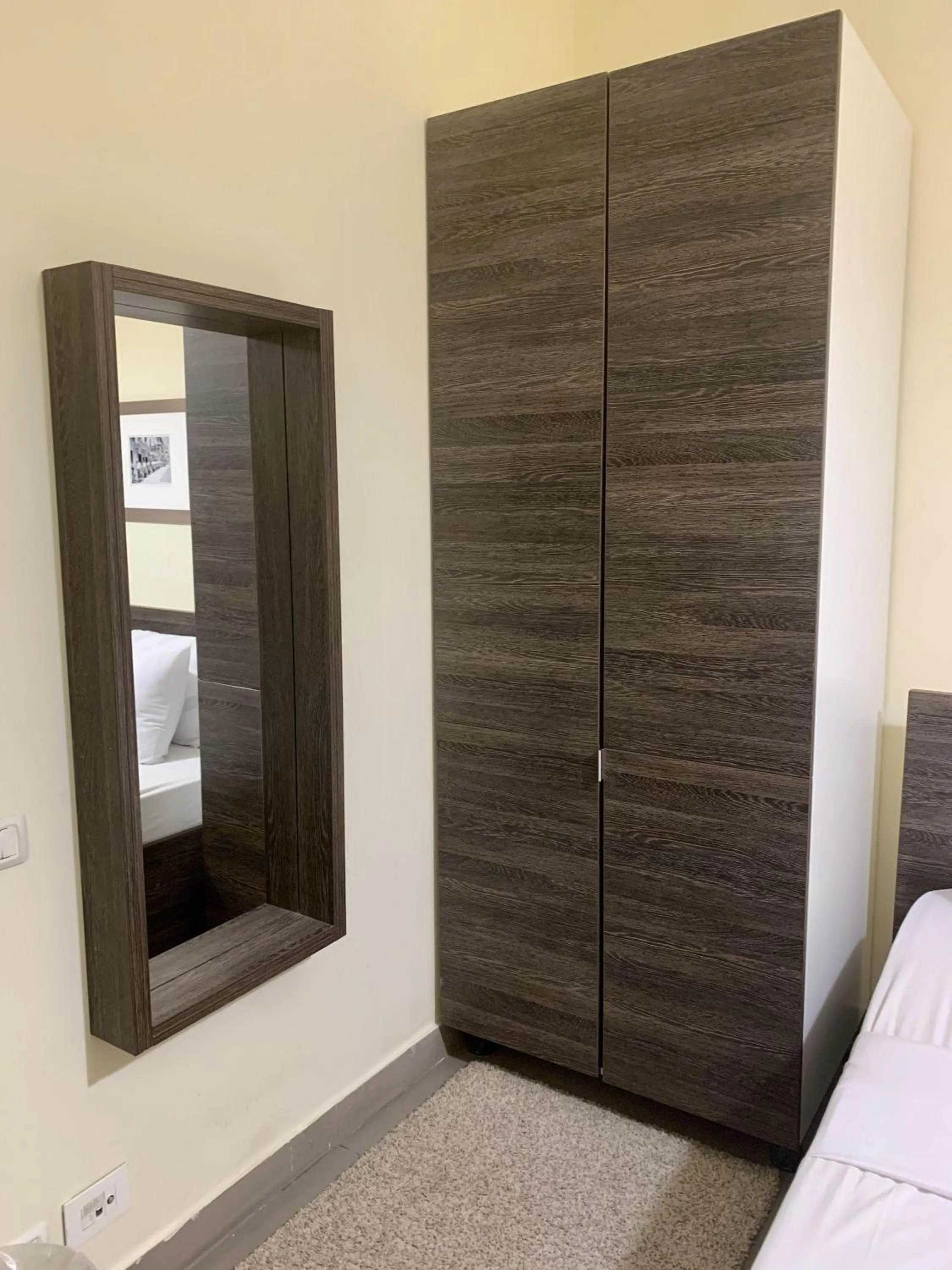 wardrobe, Bed in Sakan 275