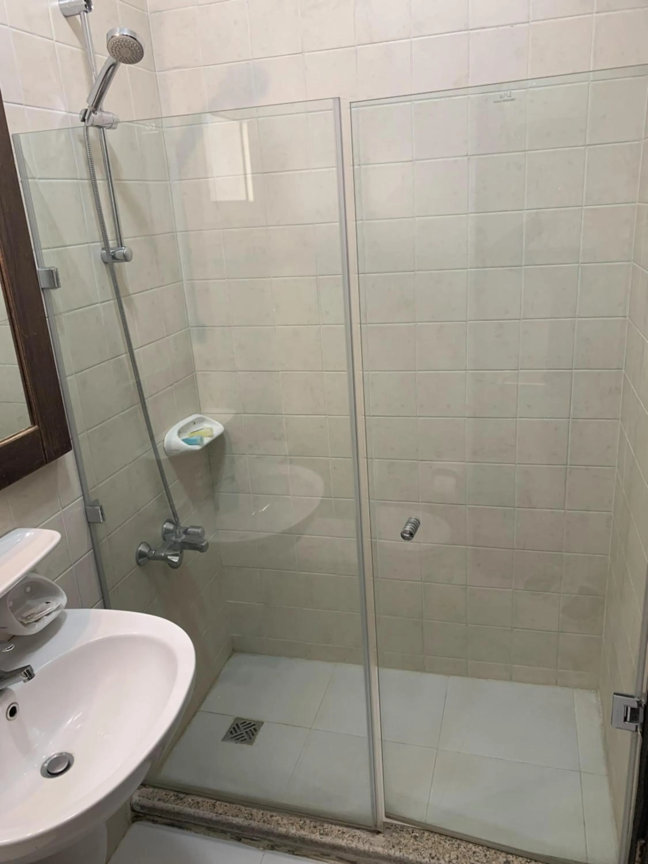 Bathroom in Sakan 275