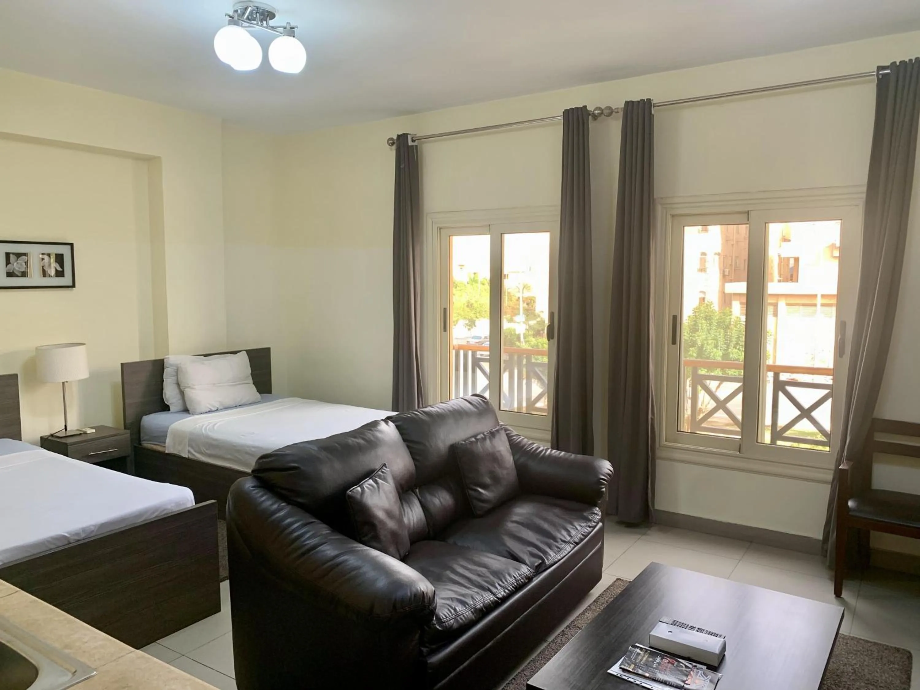 Photo of the whole room, Bed in Sakan 275