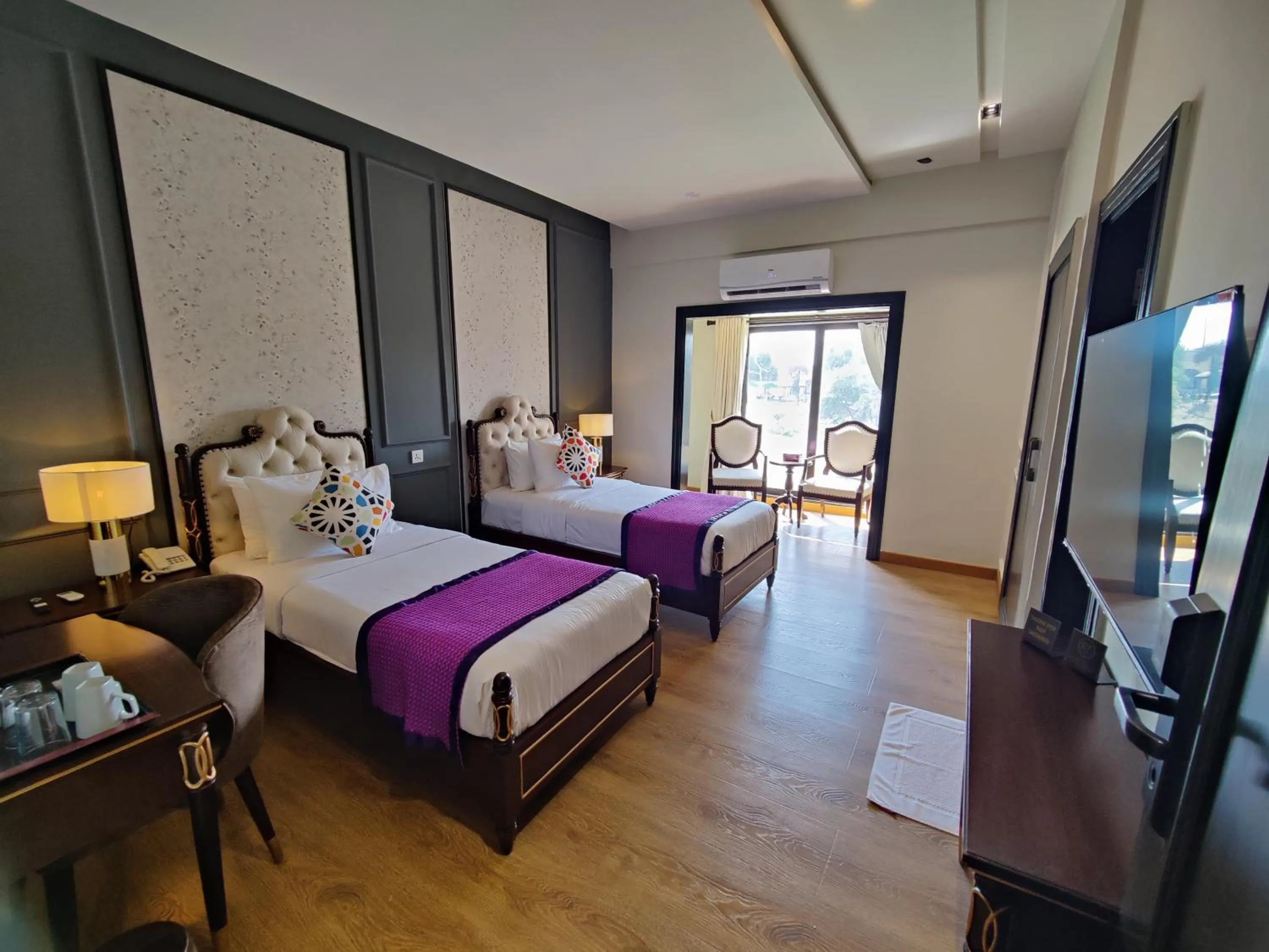 Bedroom, Bed in RT Grace Royal Taj Hotel Sukkur