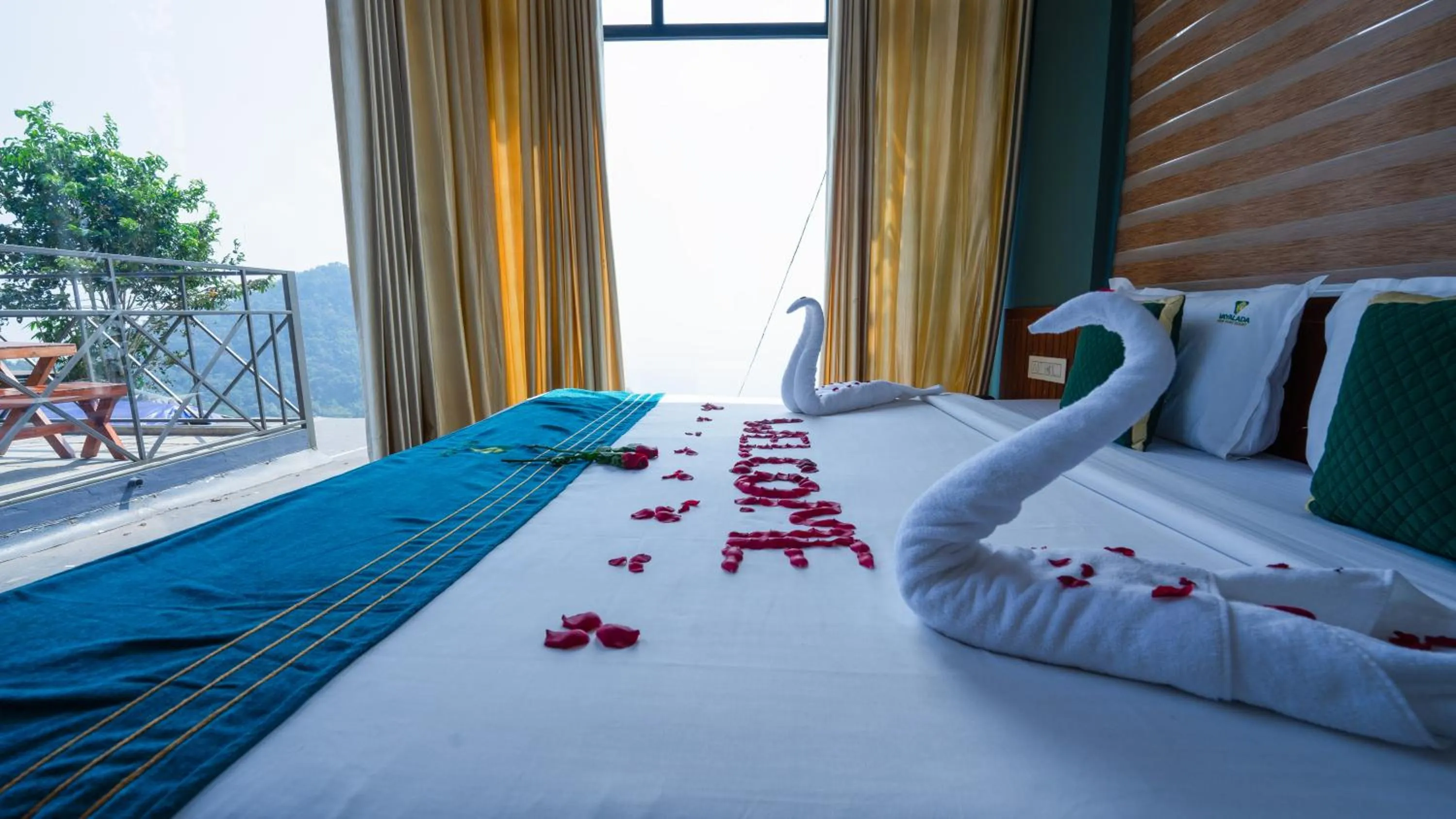 Bed in Vayalada View Point Resort