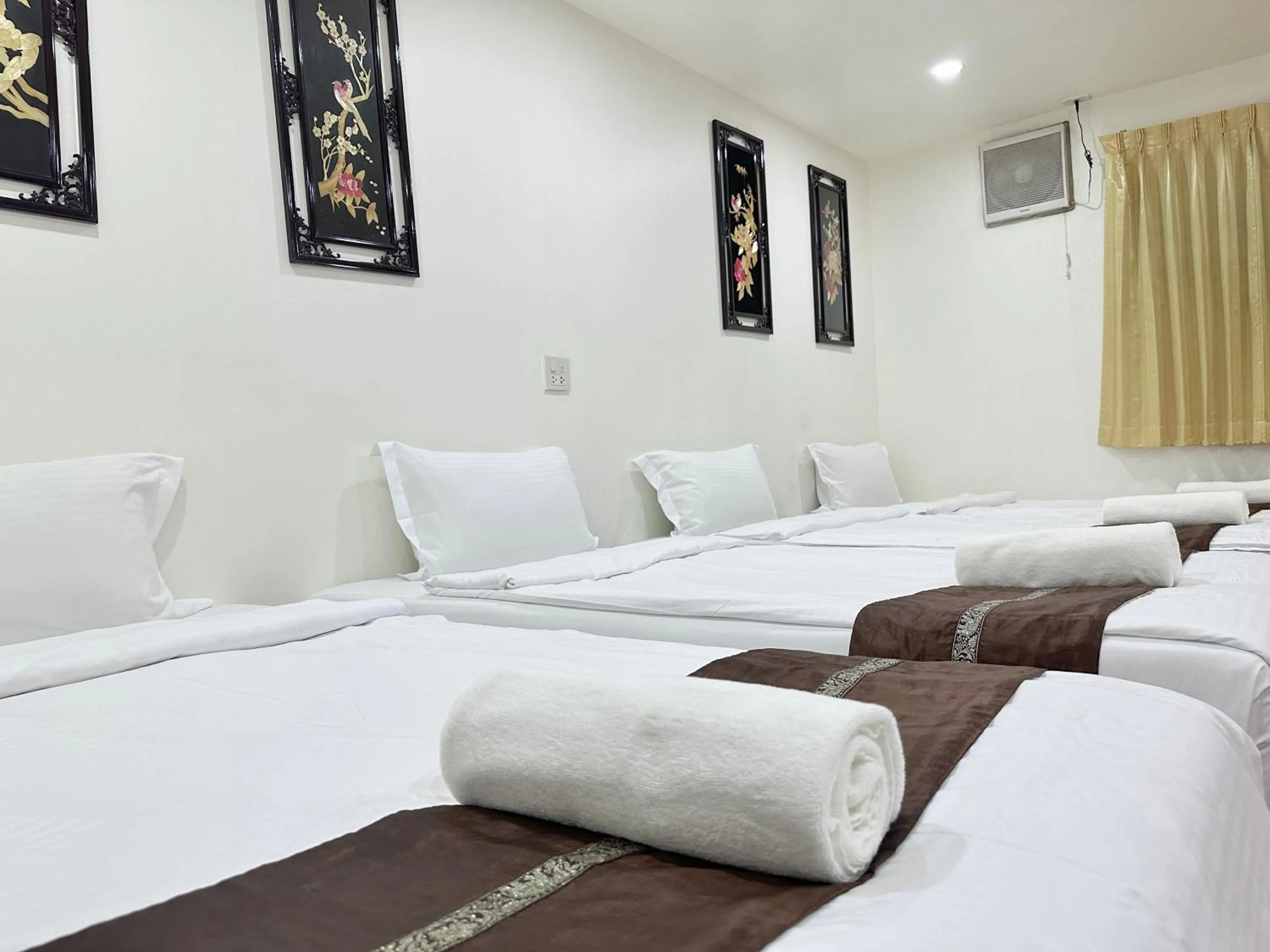 Bed in Longzhu Guesthouse