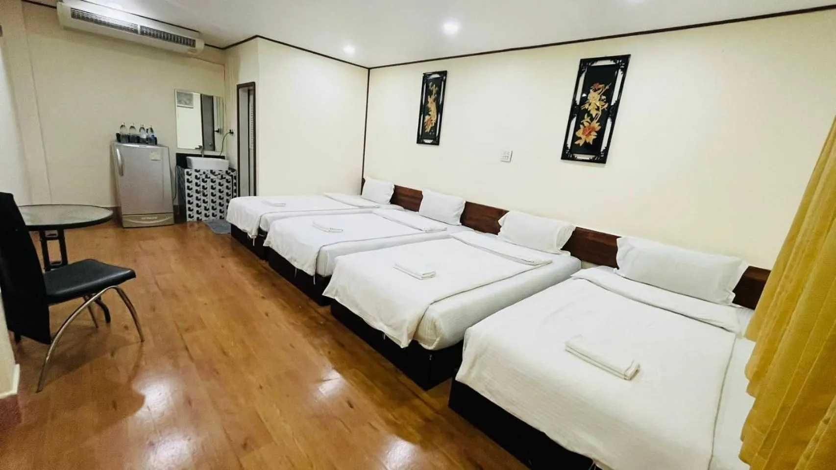 Bed in Longzhu Guesthouse