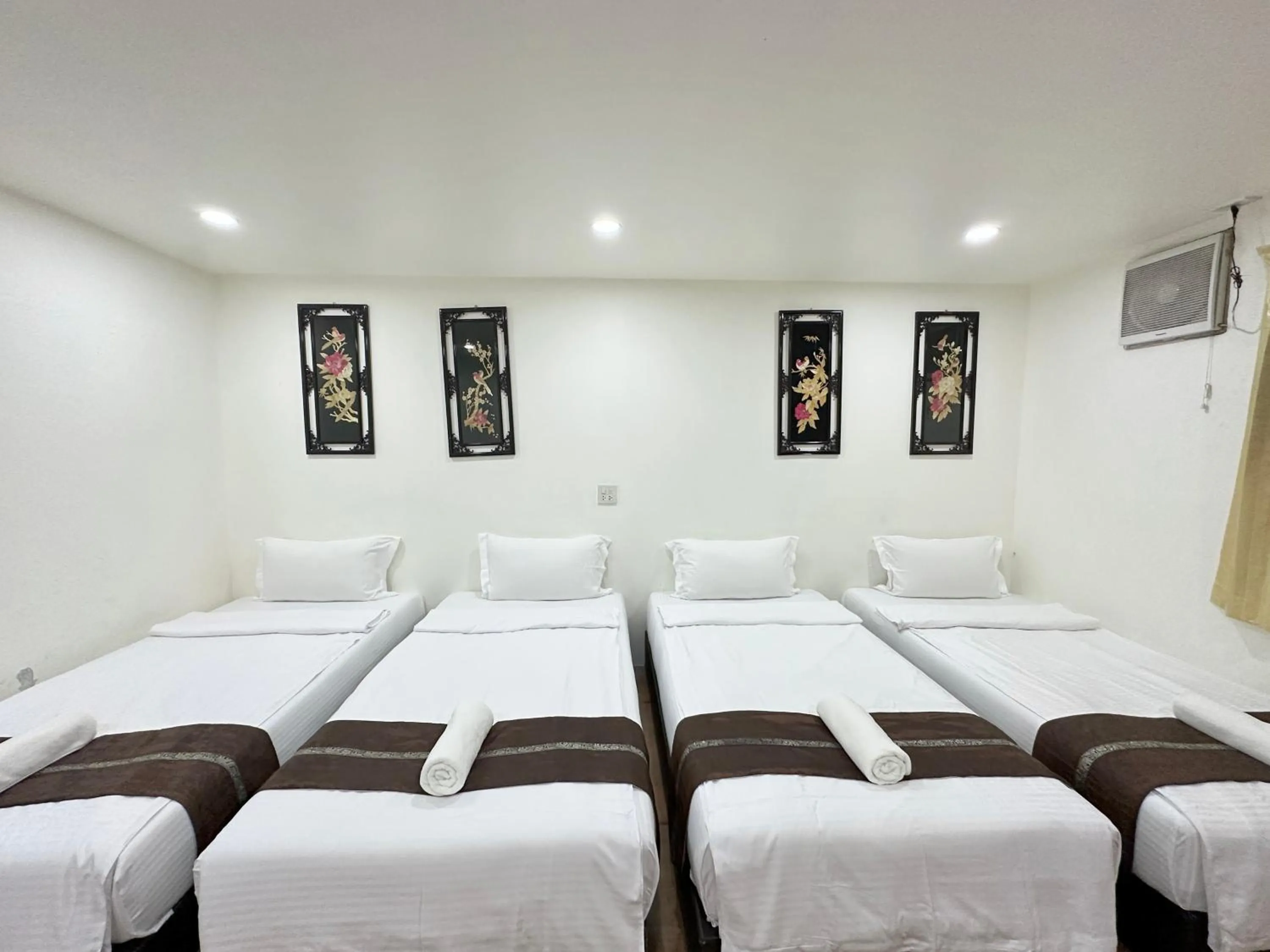 Bed in Longzhu Guesthouse