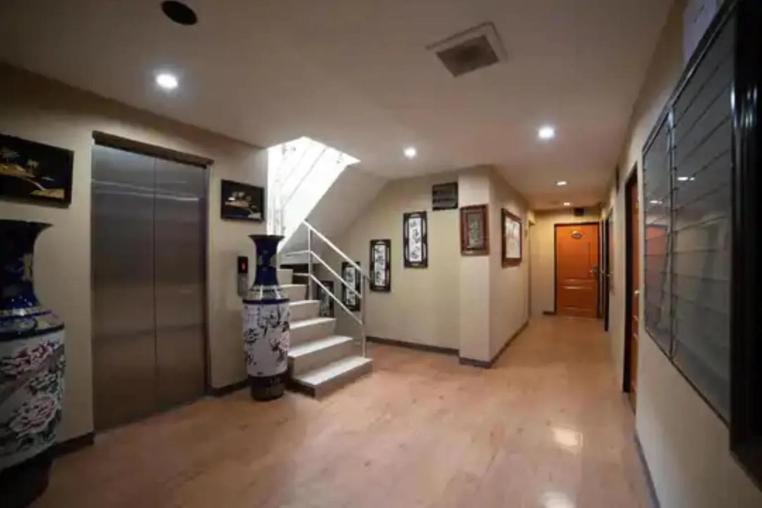 Property building in Longzhu Guesthouse