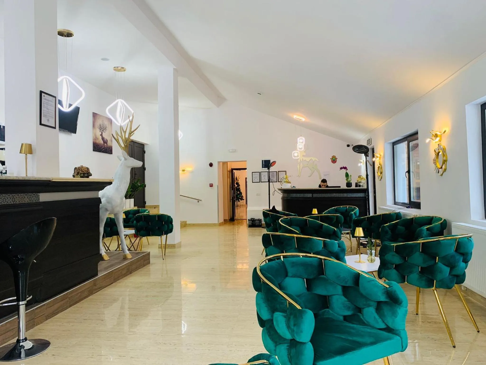 On-site shops in Cerbul Chalét Accommodation & Wellness