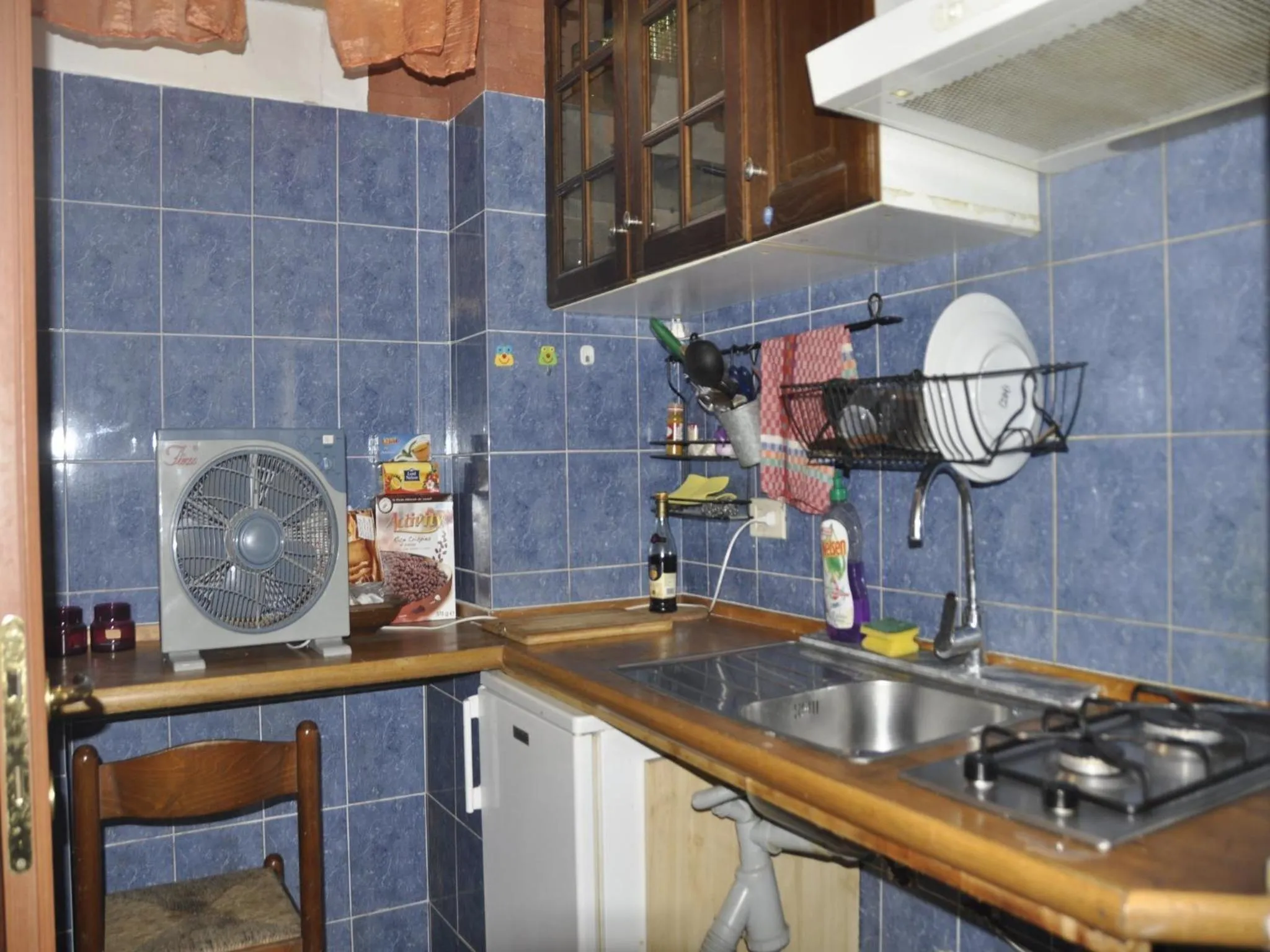 Kitchen or kitchenette in Cowsin House