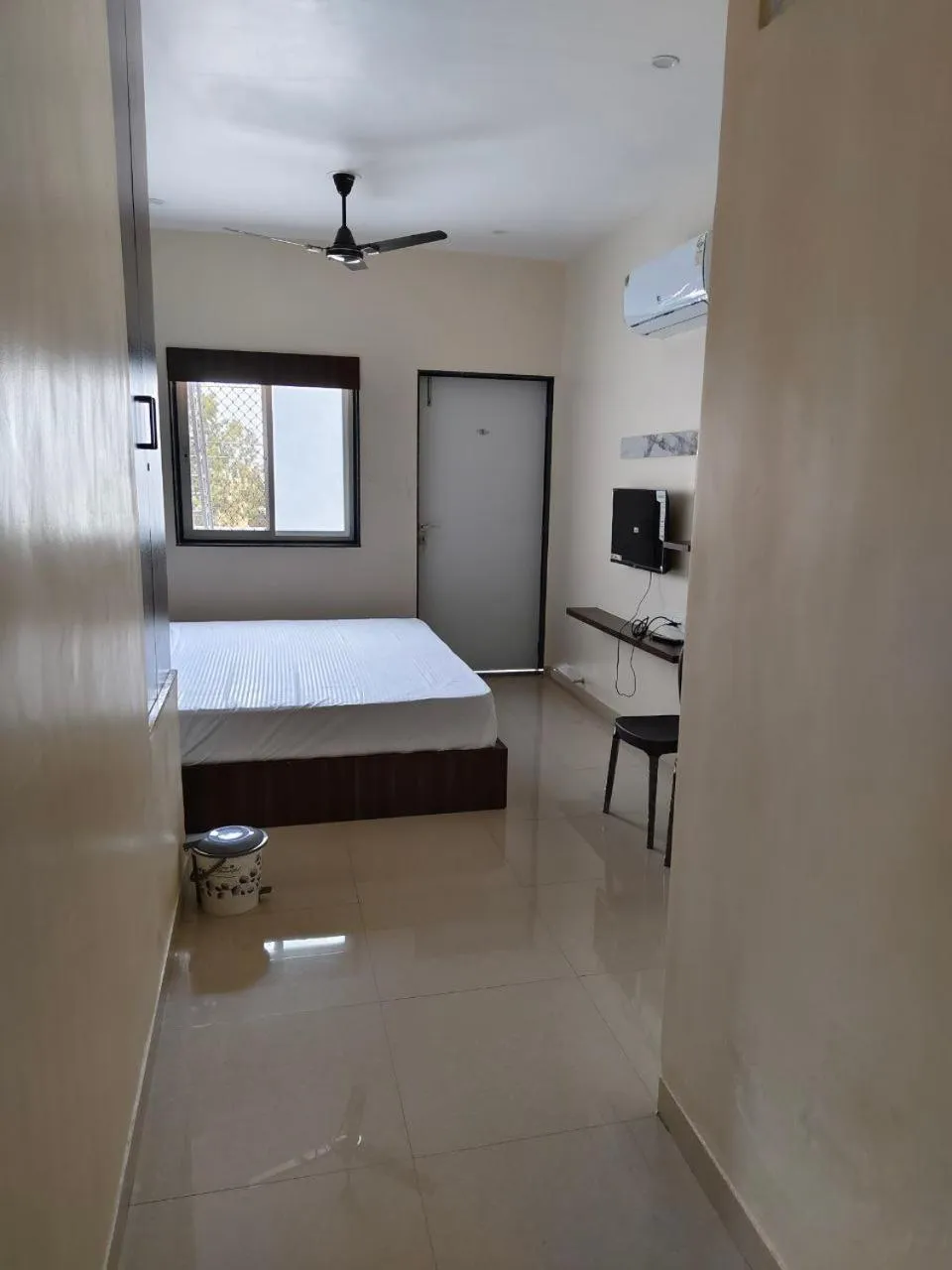 Bed in Jawai Rock Hotel