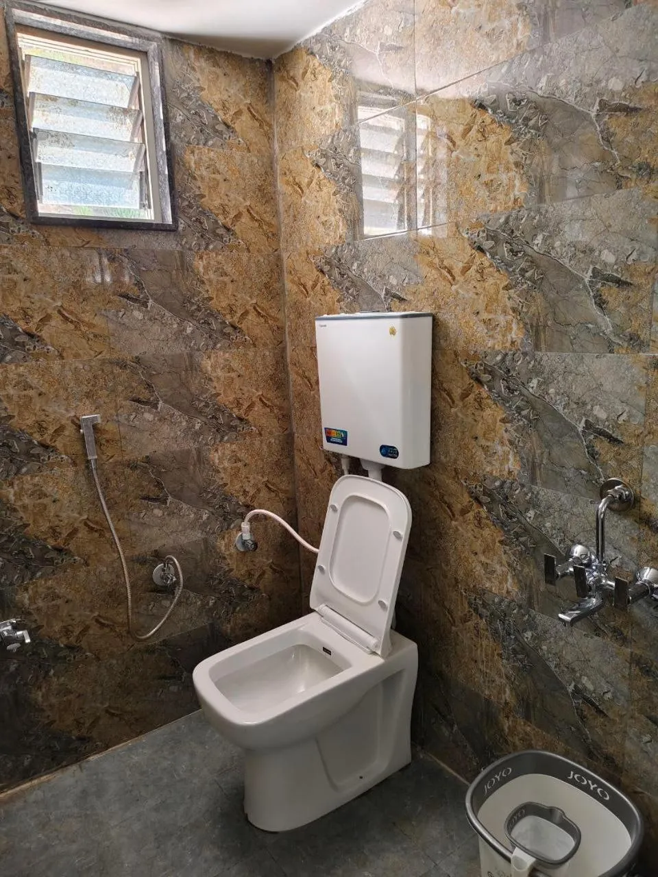 Shower in Jawai Rock Hotel