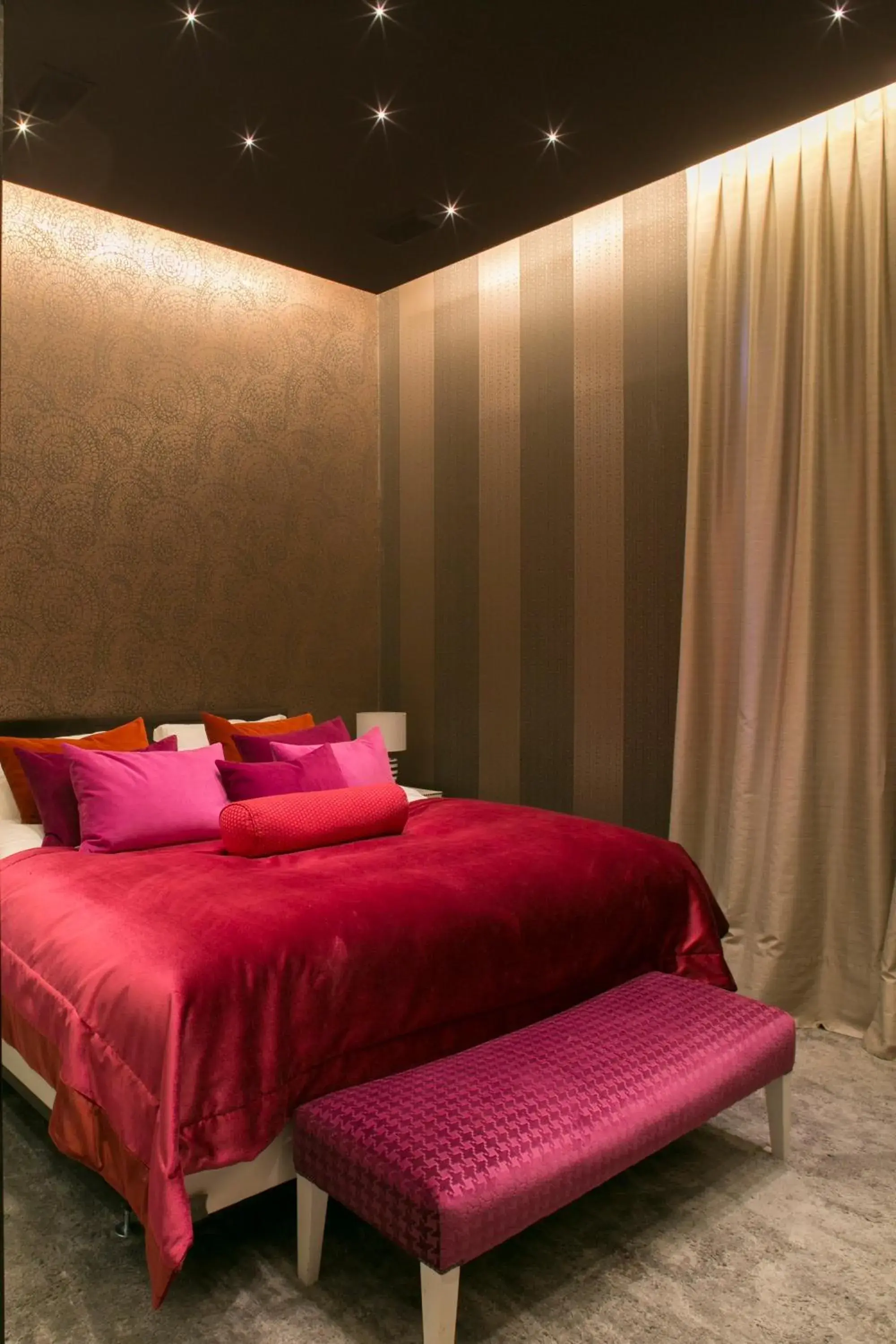 Queen Room in The Hip Hotel Santiago Queen Room in The Hip Hotel Santiago