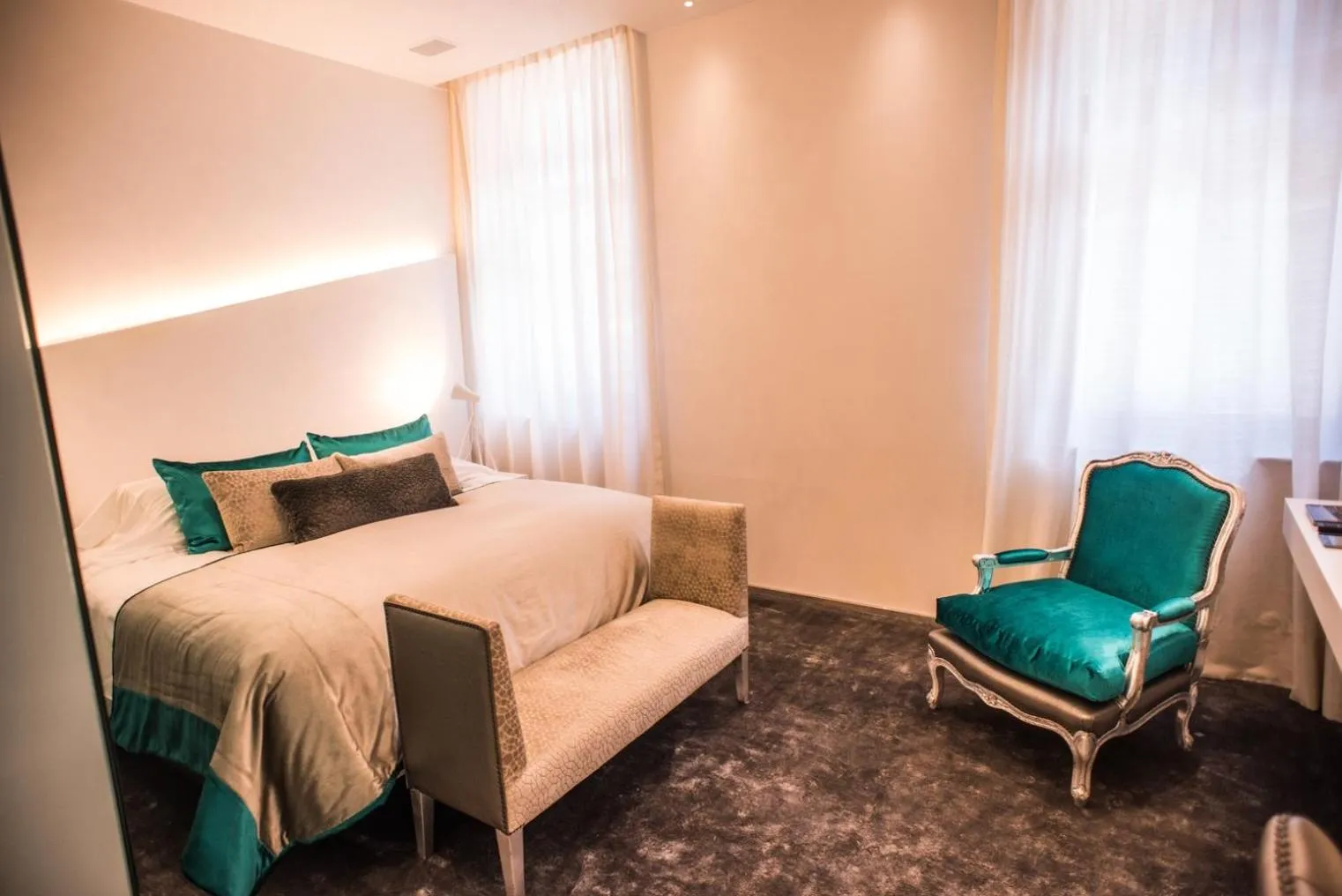 Photo of the whole room in The Hip Hotel Santiago