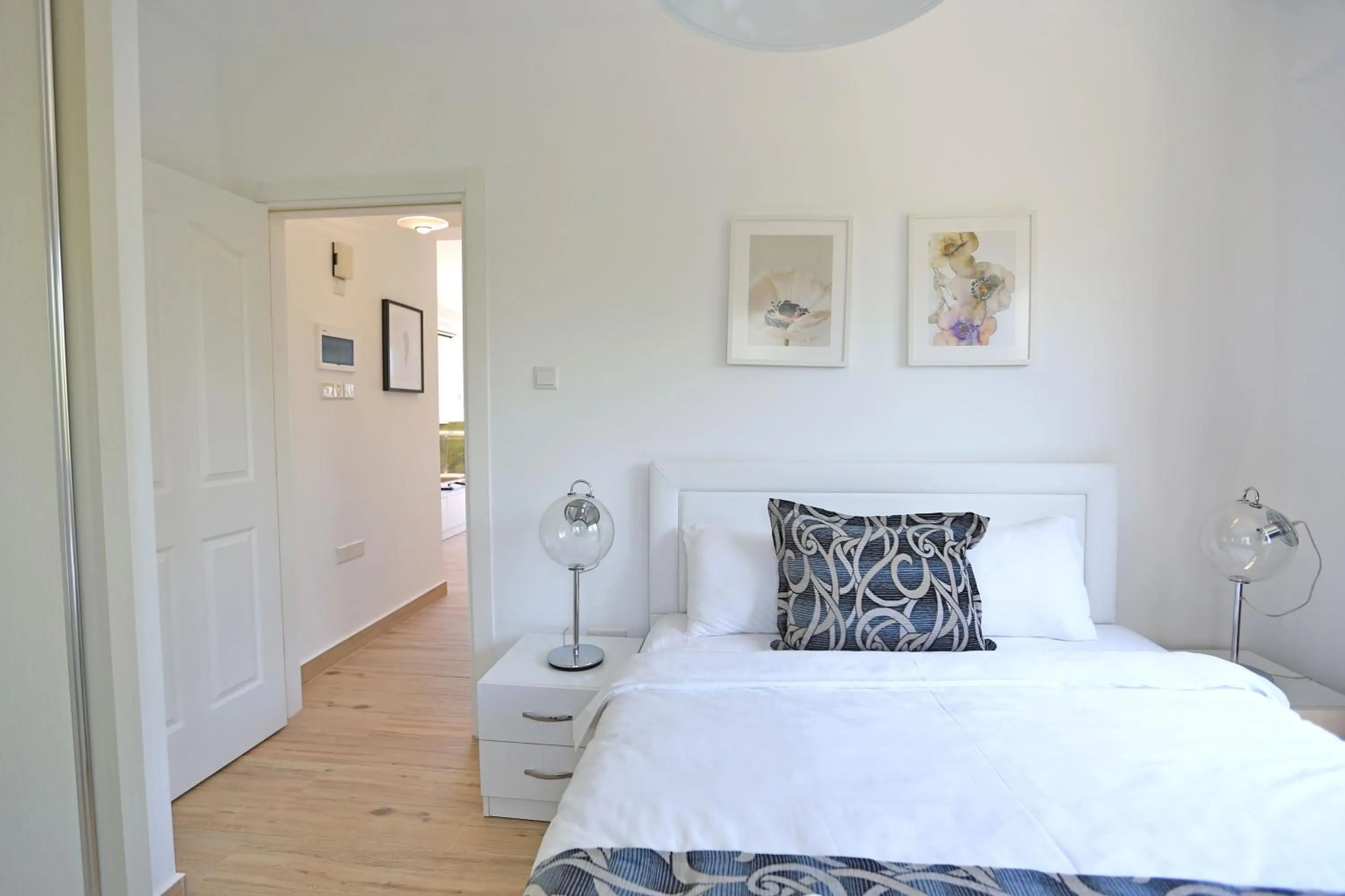 Bedroom, Bed in The Diamond Hidden Suites