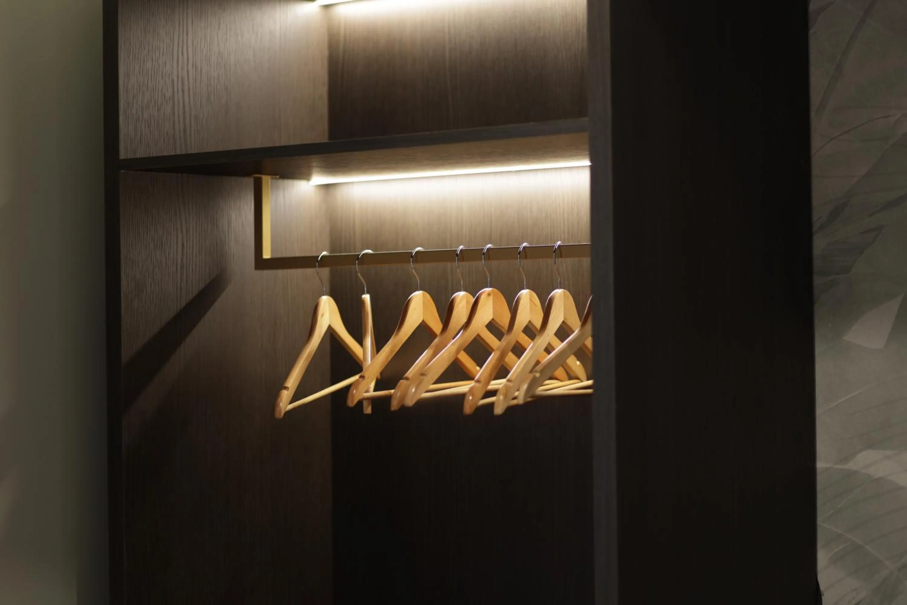 wardrobe in Gremmy Boutique Hotel