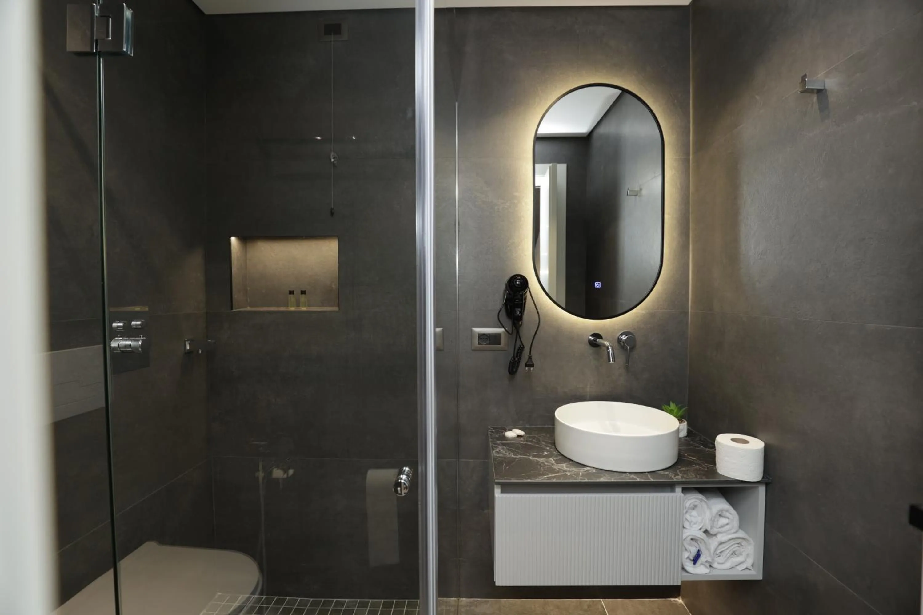 Bathroom in Gremmy Boutique Hotel